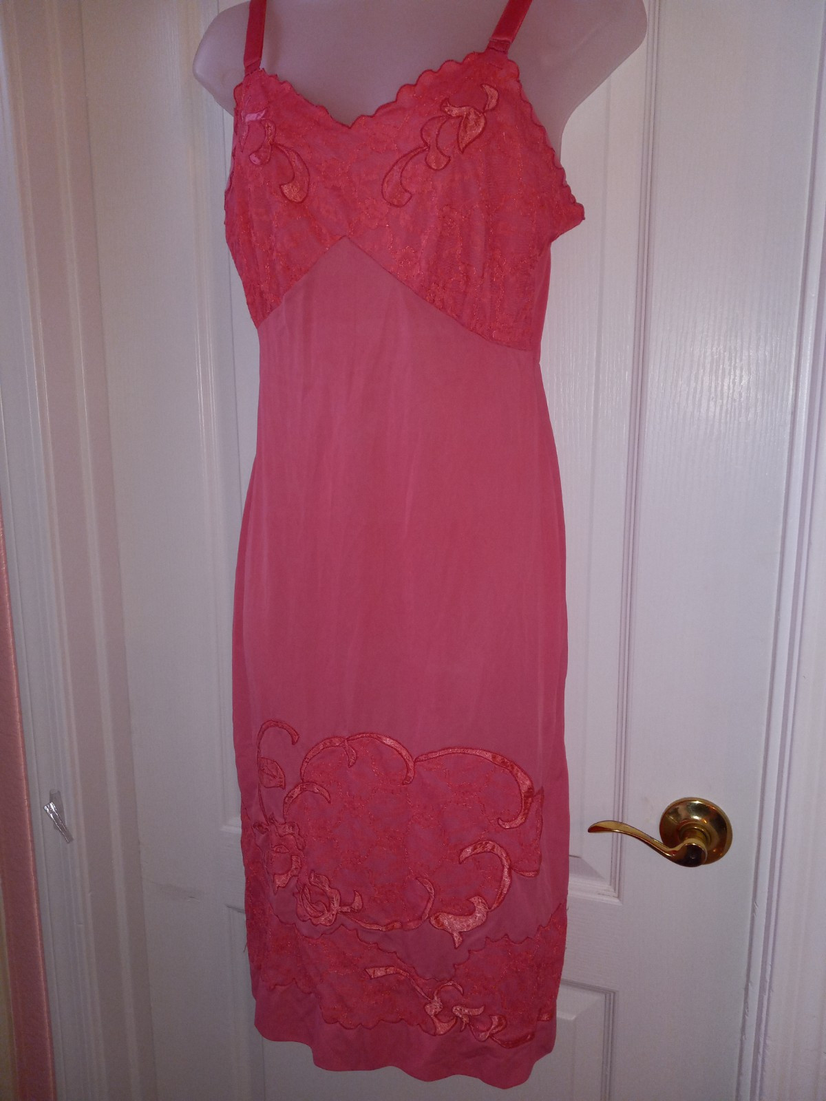 Vintage 50s Pink Nylon Floral Ribbon Lace Embroidery Full Slip Dress Lingerie M