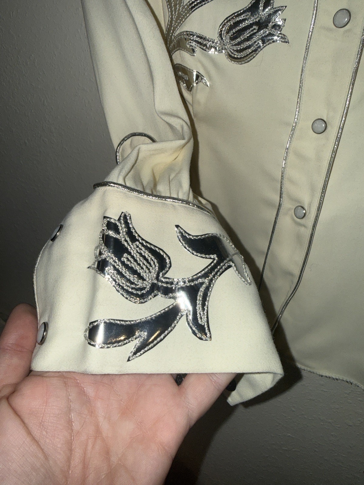 Rare Vintage Ranch-Maid Western Wear Pearl Snap Blouse Ivory Silver Appliqué