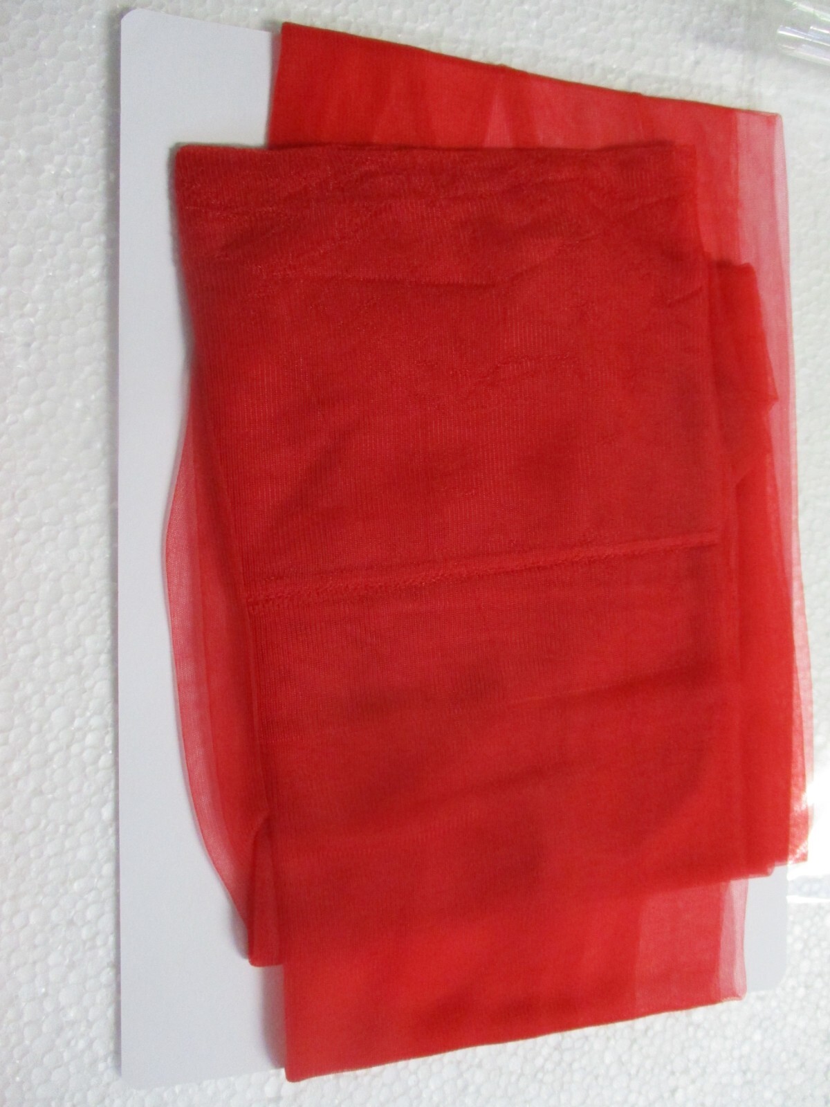 1PR VINTAGE UNBRANDED RHT SHEER SHINY FLAT KNIT NYLON STOCKINGS 12 LONG 40″ RED