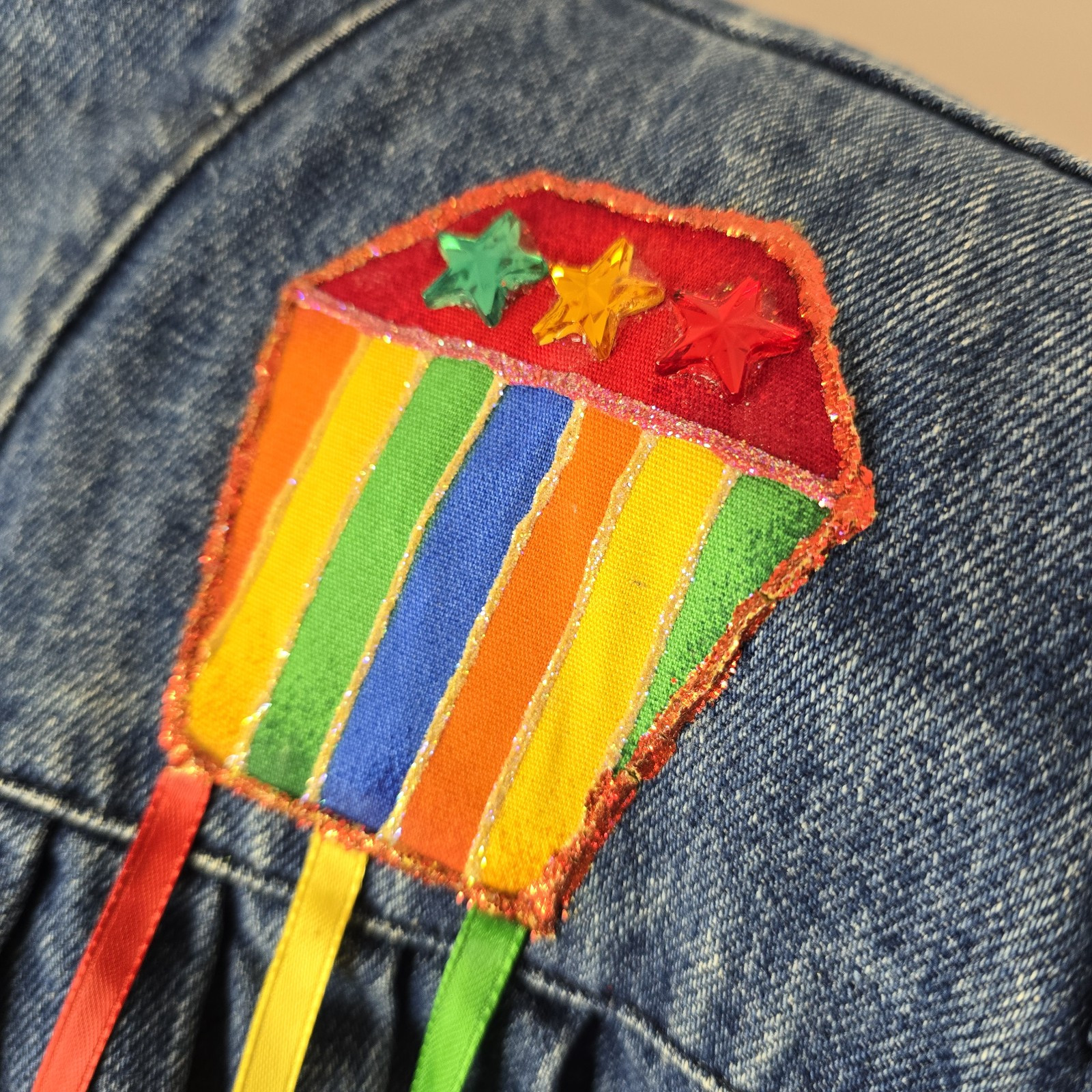 Bramble Lane Vintage Denim Jacket Sz Medium hot air Balloon applique puff paint