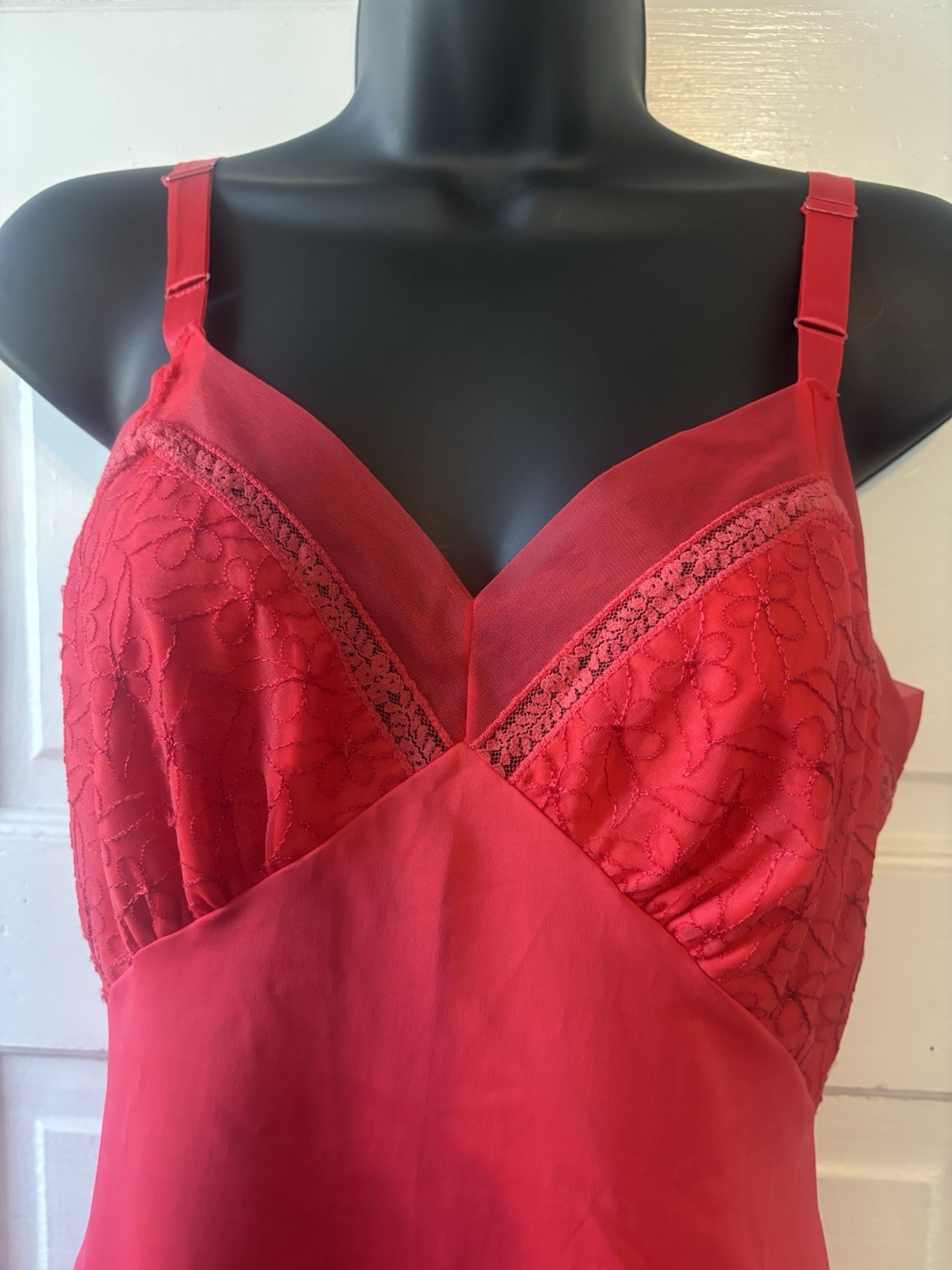Vintage Rogers Red Embroidered Tricot Full Slip Sz M ~ 34 Inch Bust