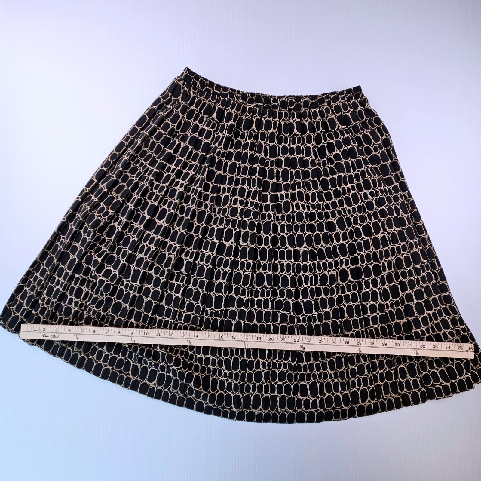 Leslie Fay Vintage 3 Piece Set Black Geometric Skirt Suit Scarf 18WP Secretary