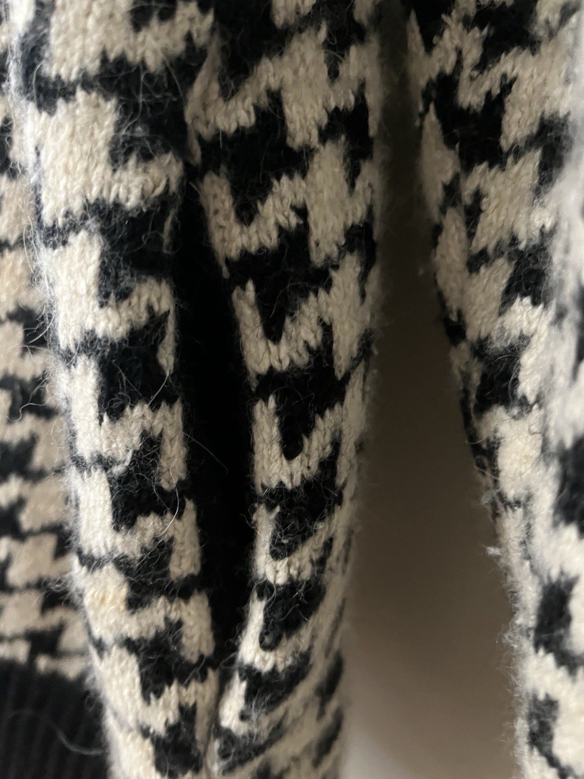 Magnolia Houndstooth Vintage 80s sz 10 shoulder pads elastic loop and button