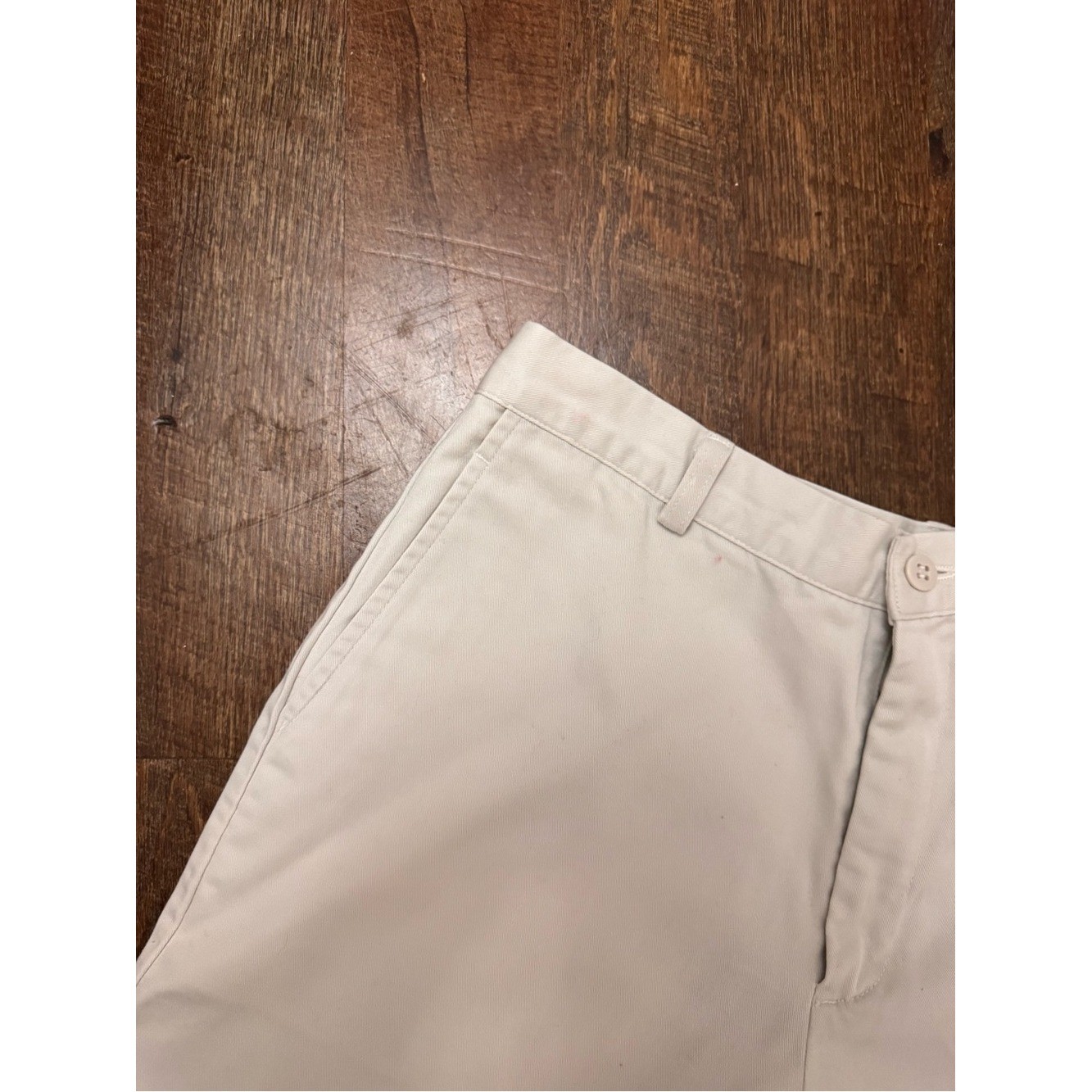 Vintage Y2K Dockers Khaki Cotton Shorts Women’s Size 12 High Rise 6″ Inseam