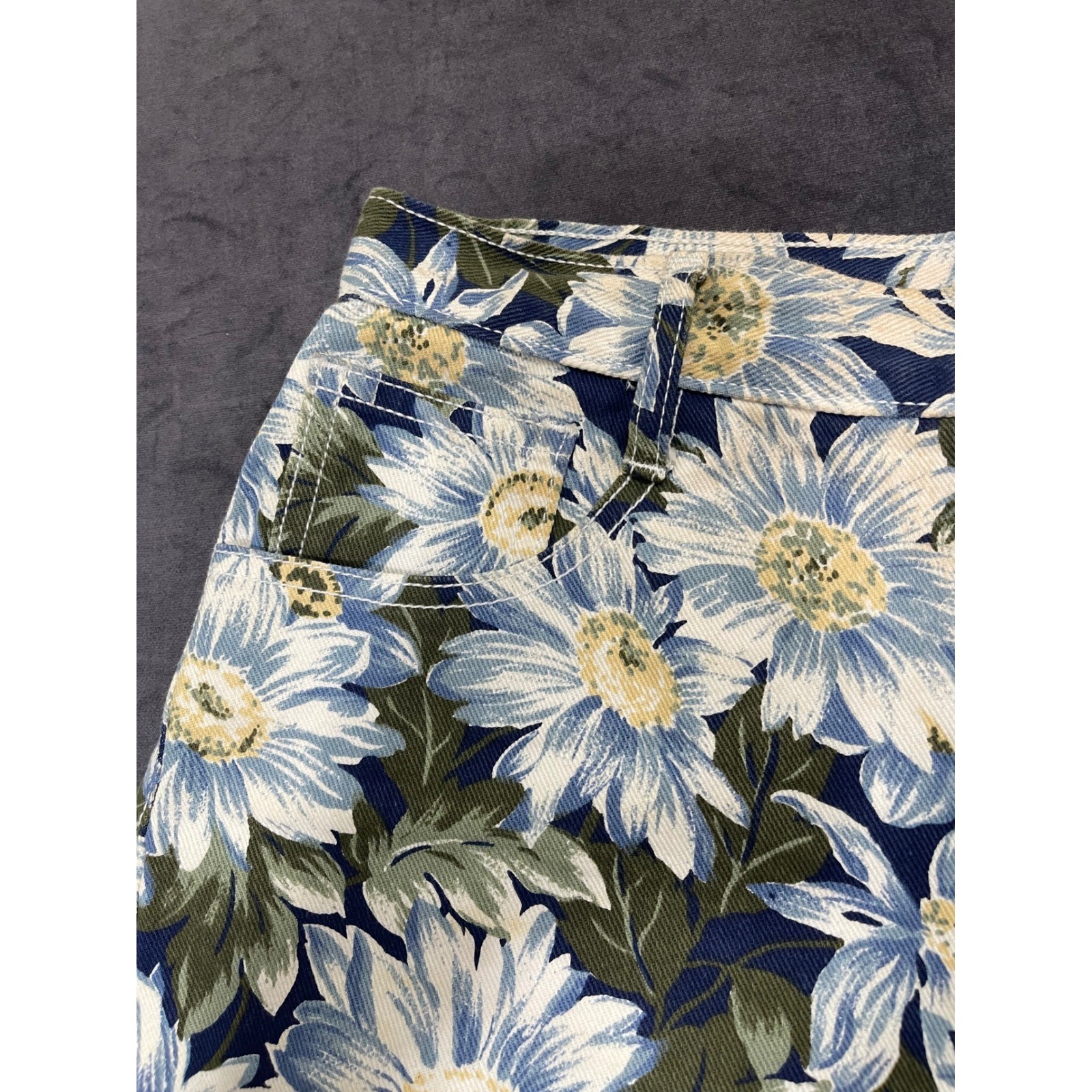 Vintage Niki-Lee California Denim Floral Daisy High Waisted Shorts Size 11
