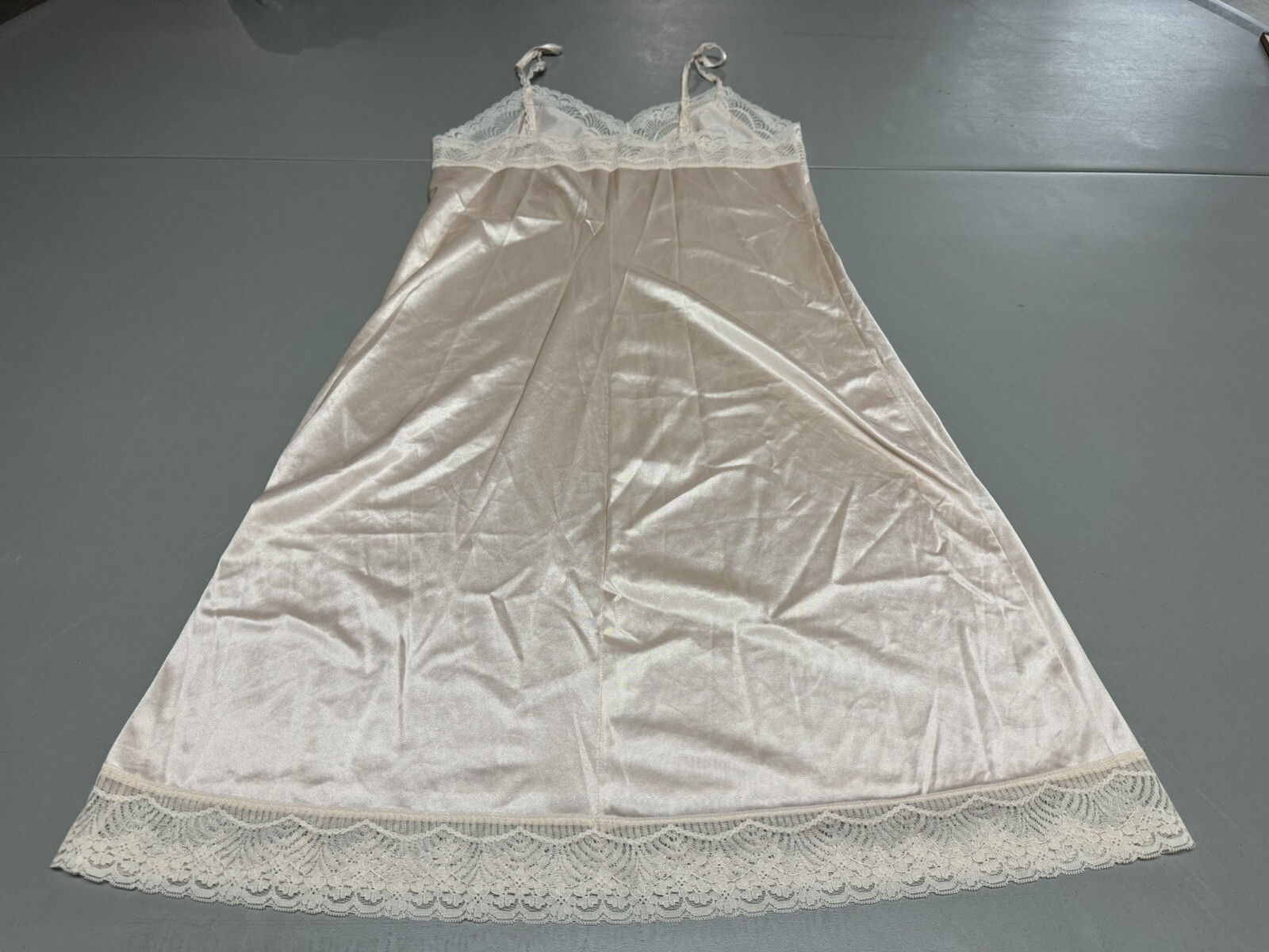 Vtg Warners Nylon Slip Nightgown Size 36 Filigree Lace Pastel Pink Whimsical