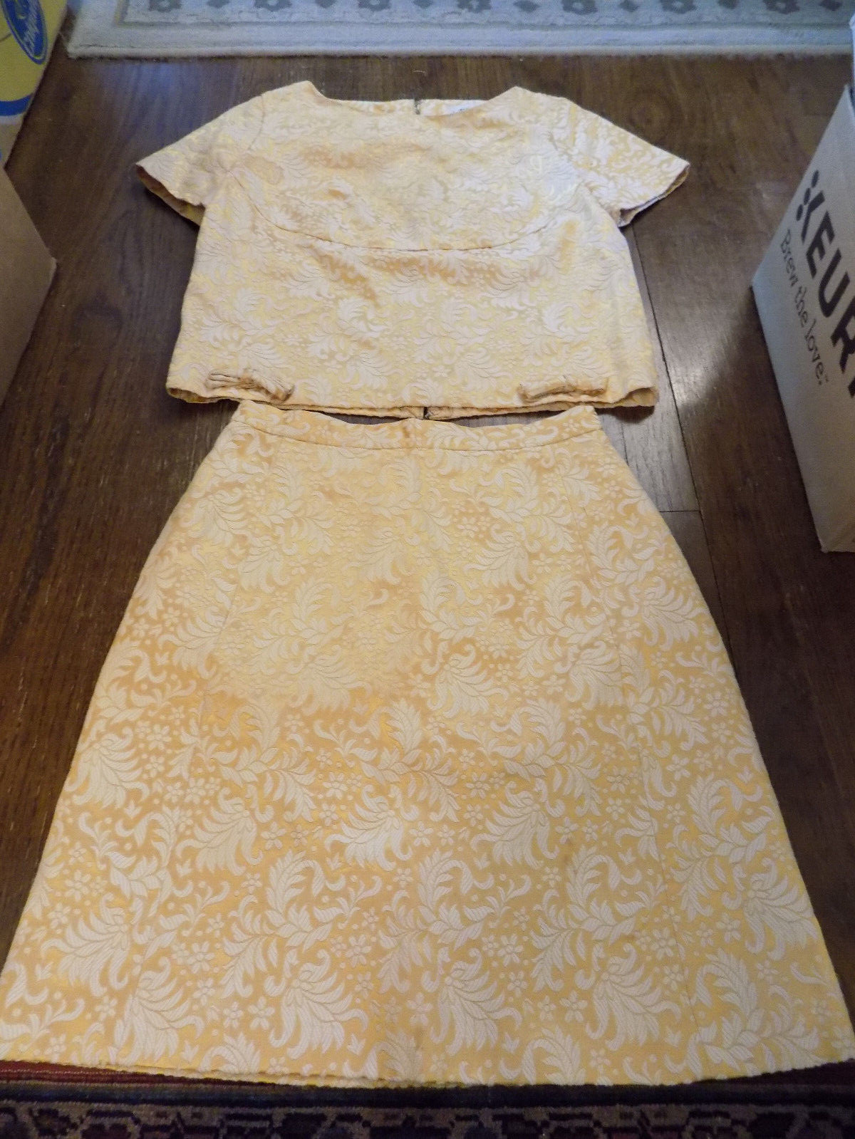 Vtg FABULOUS 50s L’Aiglon Gold Brocade 2 Pc set Short Top & Skirt Sz 2 BEAUTIFUL