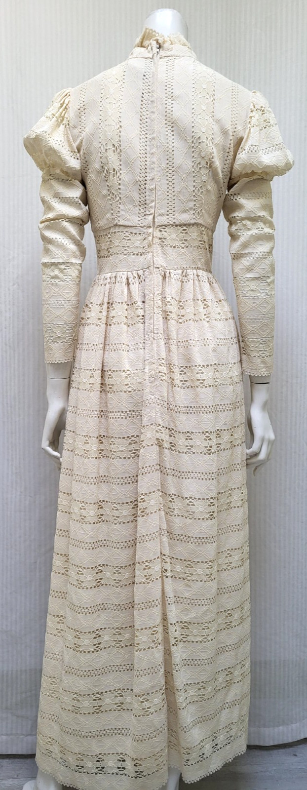 Vintage JOY STEVENS Cream Lace Cottagecore Victorian Style Dress – Size XS – EUC