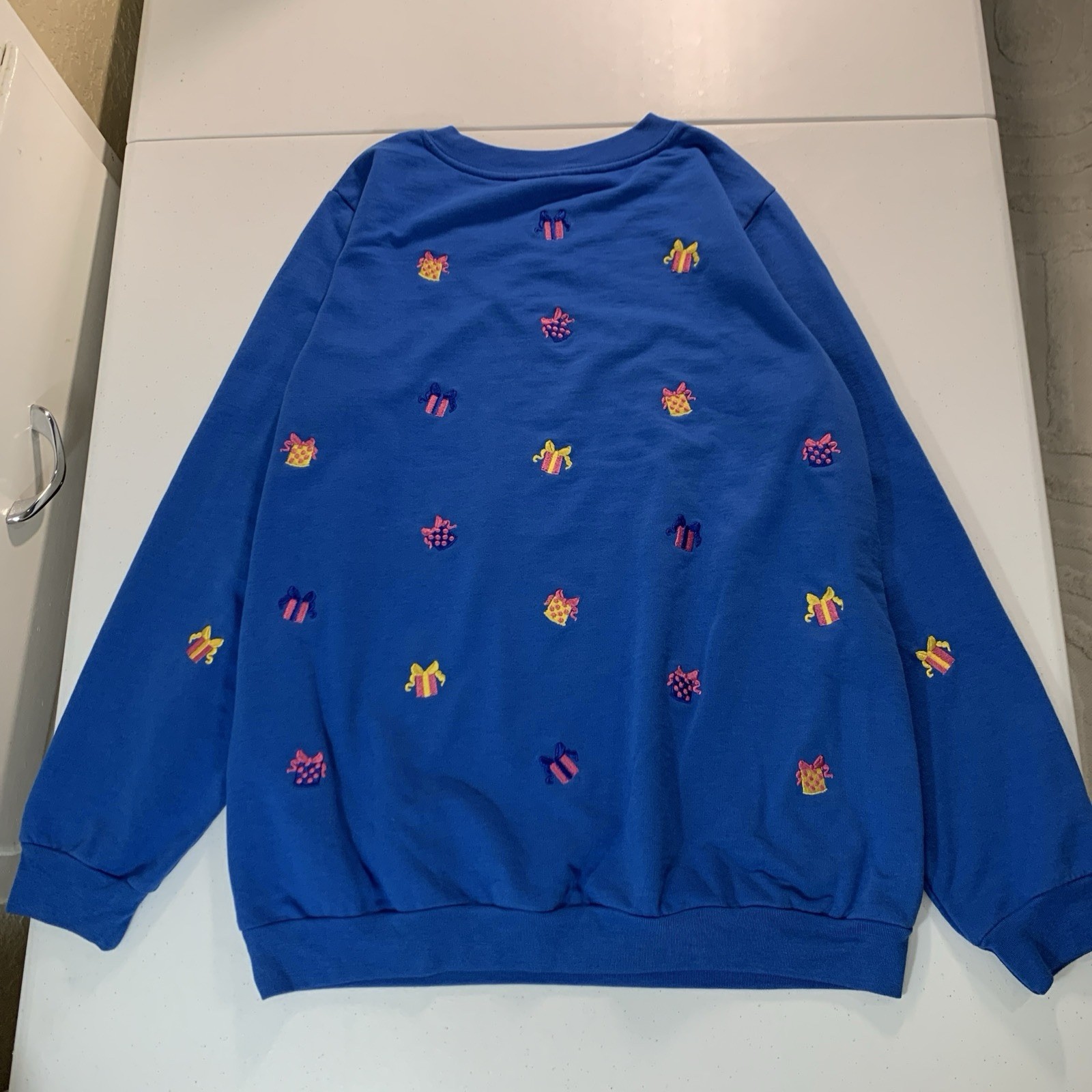 1990’s Vintage The Quacker Factory Blue Embroidered Multi Colored Gifts Sweater