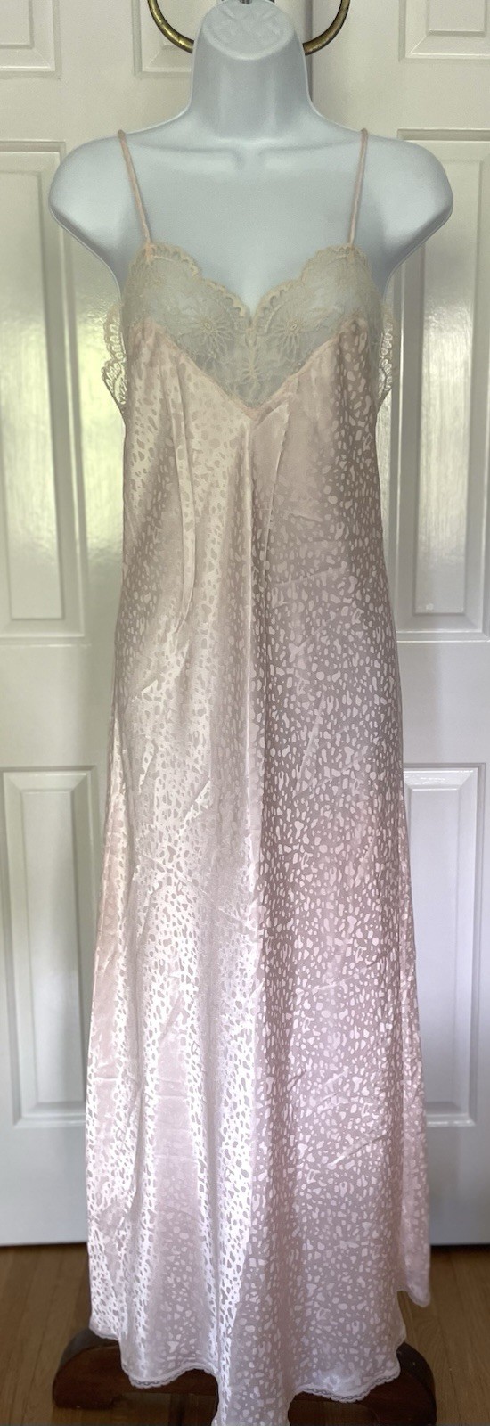 VTG ’80s Georgette Trabolsi – Medium- Chemise Nightgown -Blush Pink Cream Lace