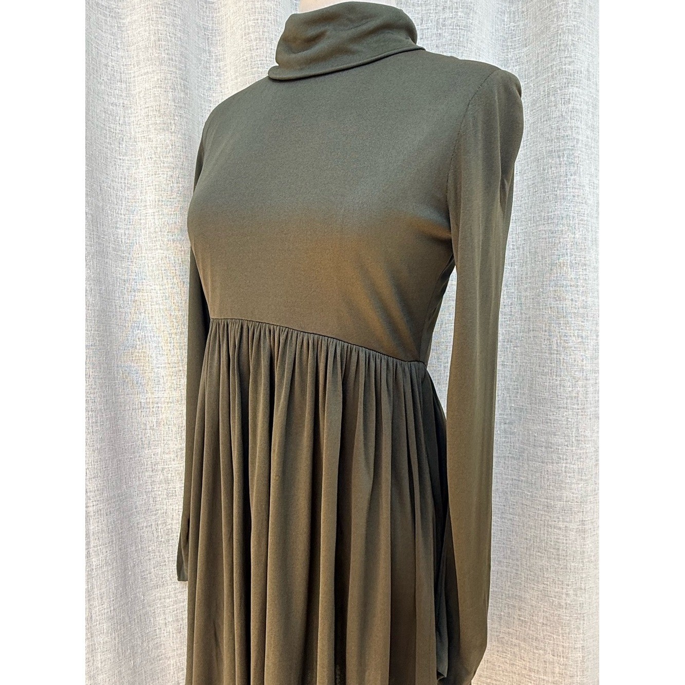 1960s Saks fifth Ave stretchy silk long sleeve moss green mini high neck dress
