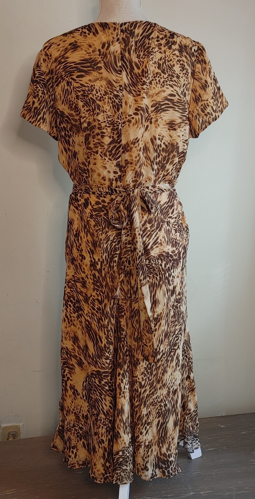 Vintage 90’s Spenser Jeremy 100% Silk Midi Wrap Dress sz 12 Animal Leopard Tiger