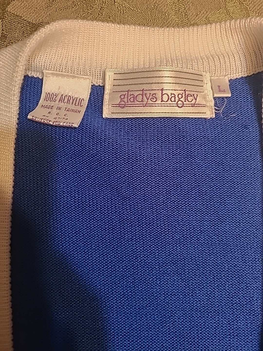 100% Acrylic Gladys Bagley sweater Large Cardigan Long Sleeve Blue Vintage