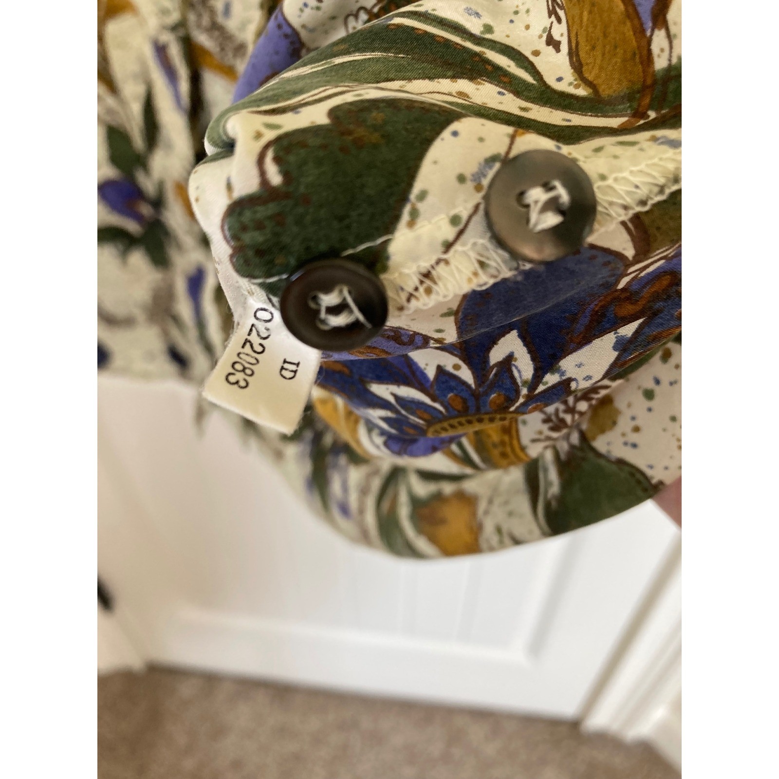 Compagnie Internationale Express Vintage 100% Silk Floral Button Down Shirt M