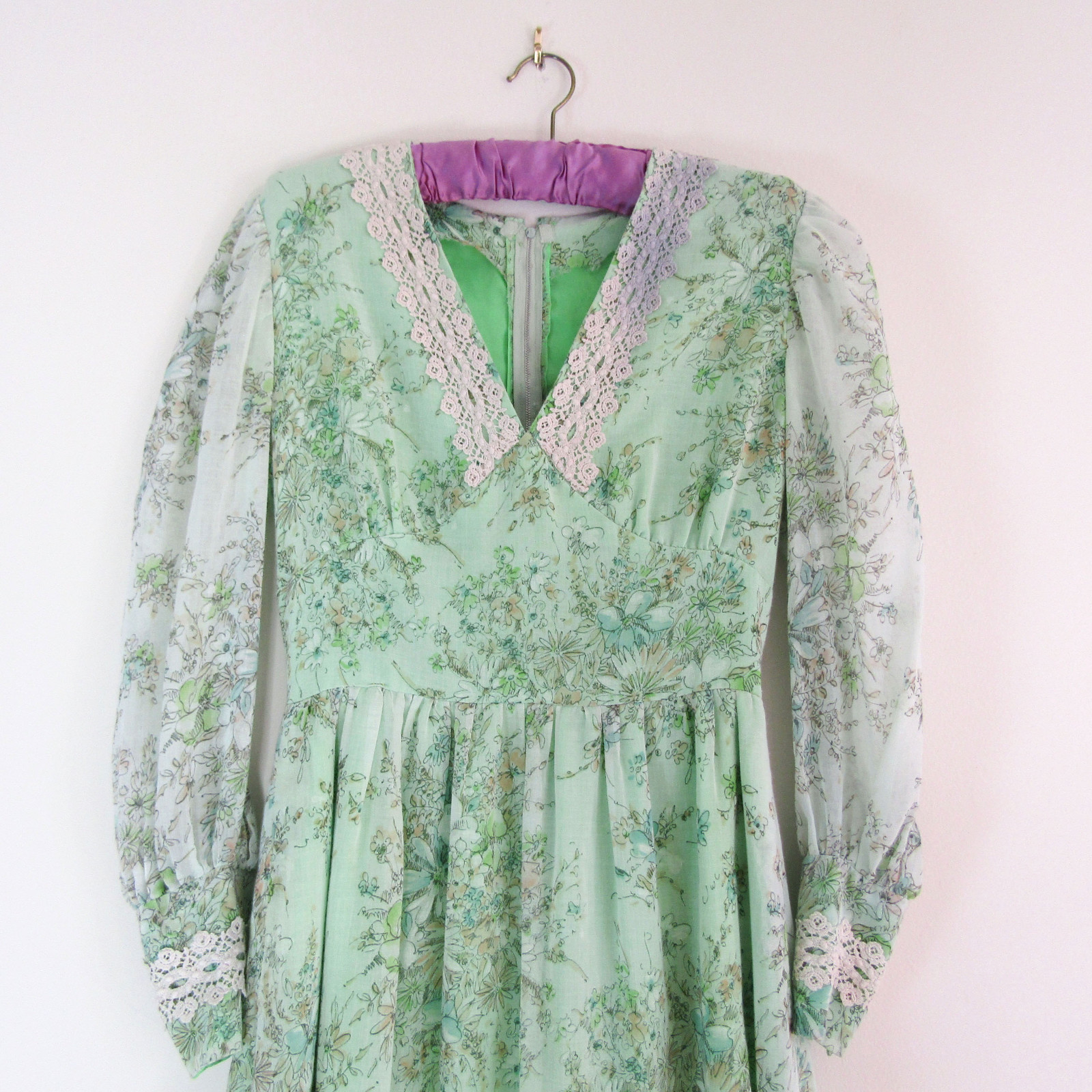 Vtg 70s VICTORIAN PRAIRIE DRESS green maxi FLORAL LACE FESTIVAL