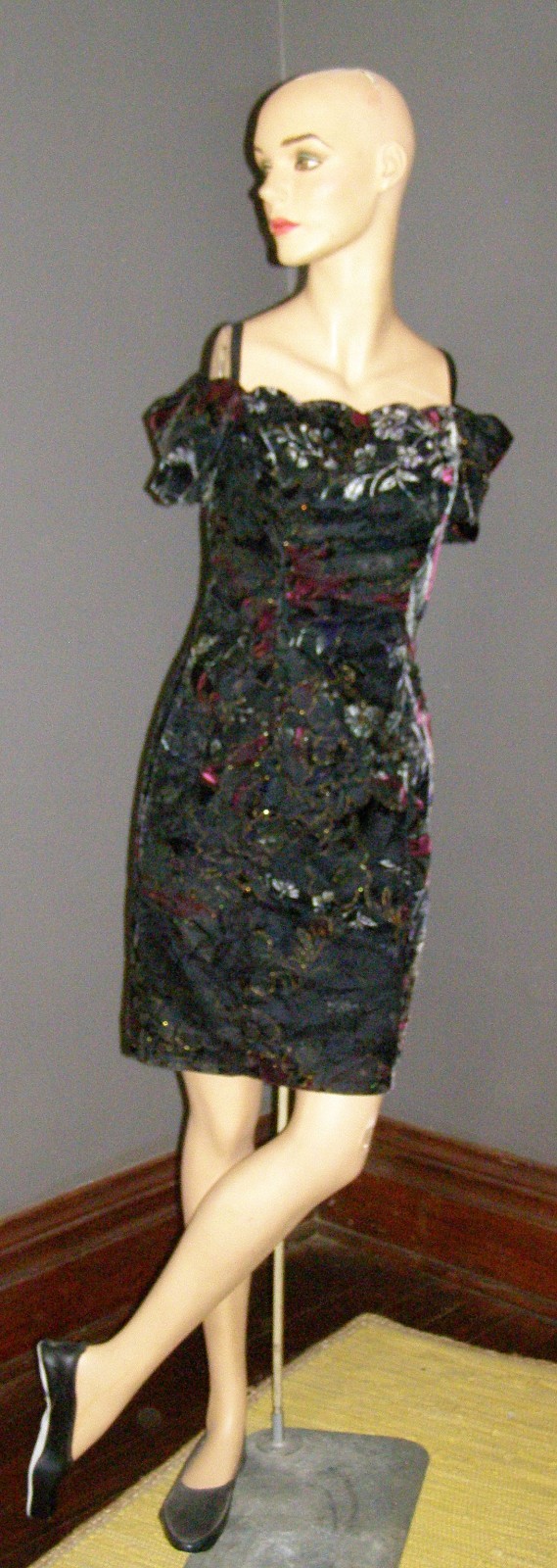 Vintage 90’s off shoulder VELVET dark floral & gold accent dress S M romantic