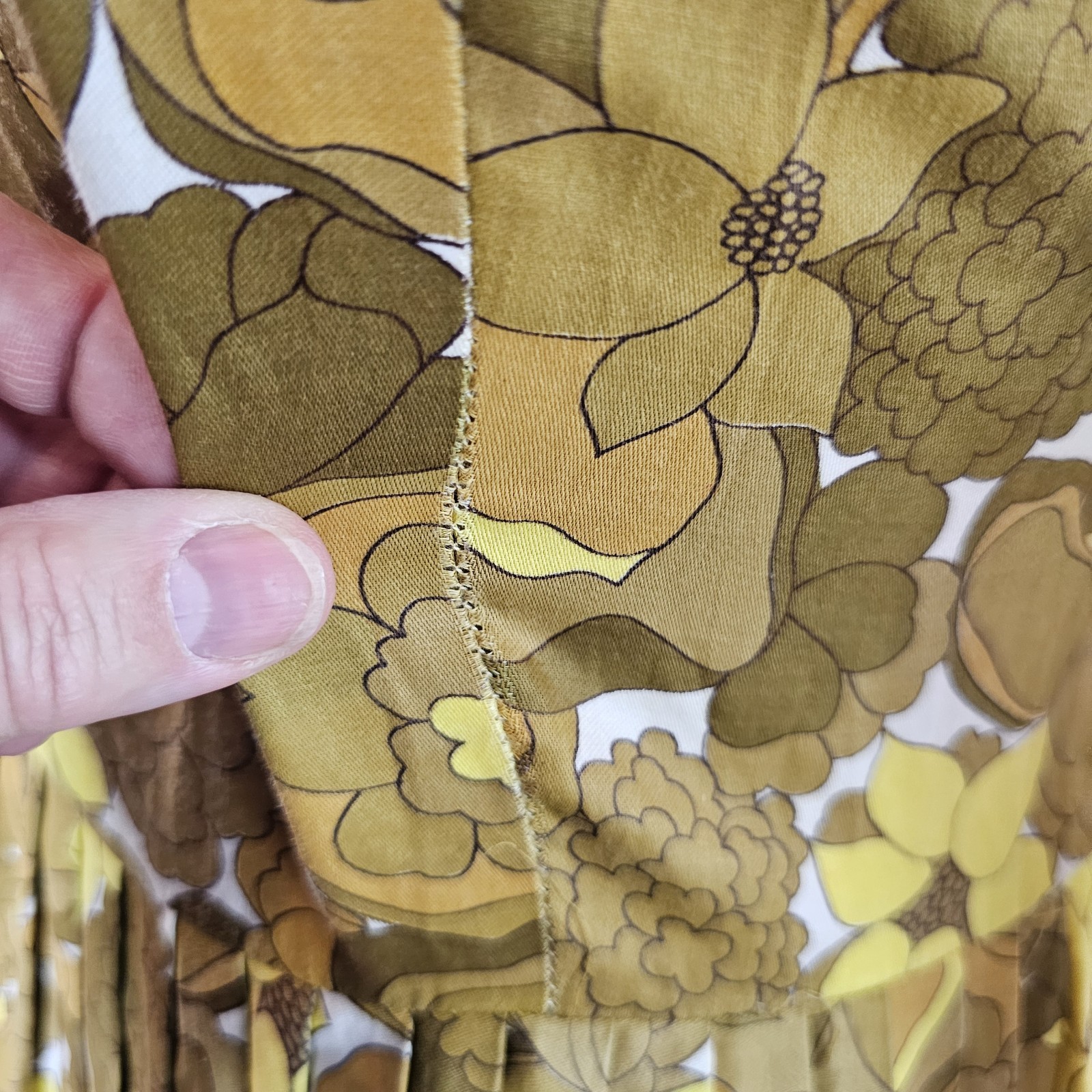 Vintage 1960’s Dress Mod Swing Half Sleeve Fit and Flare Bohemian Mustard Floral