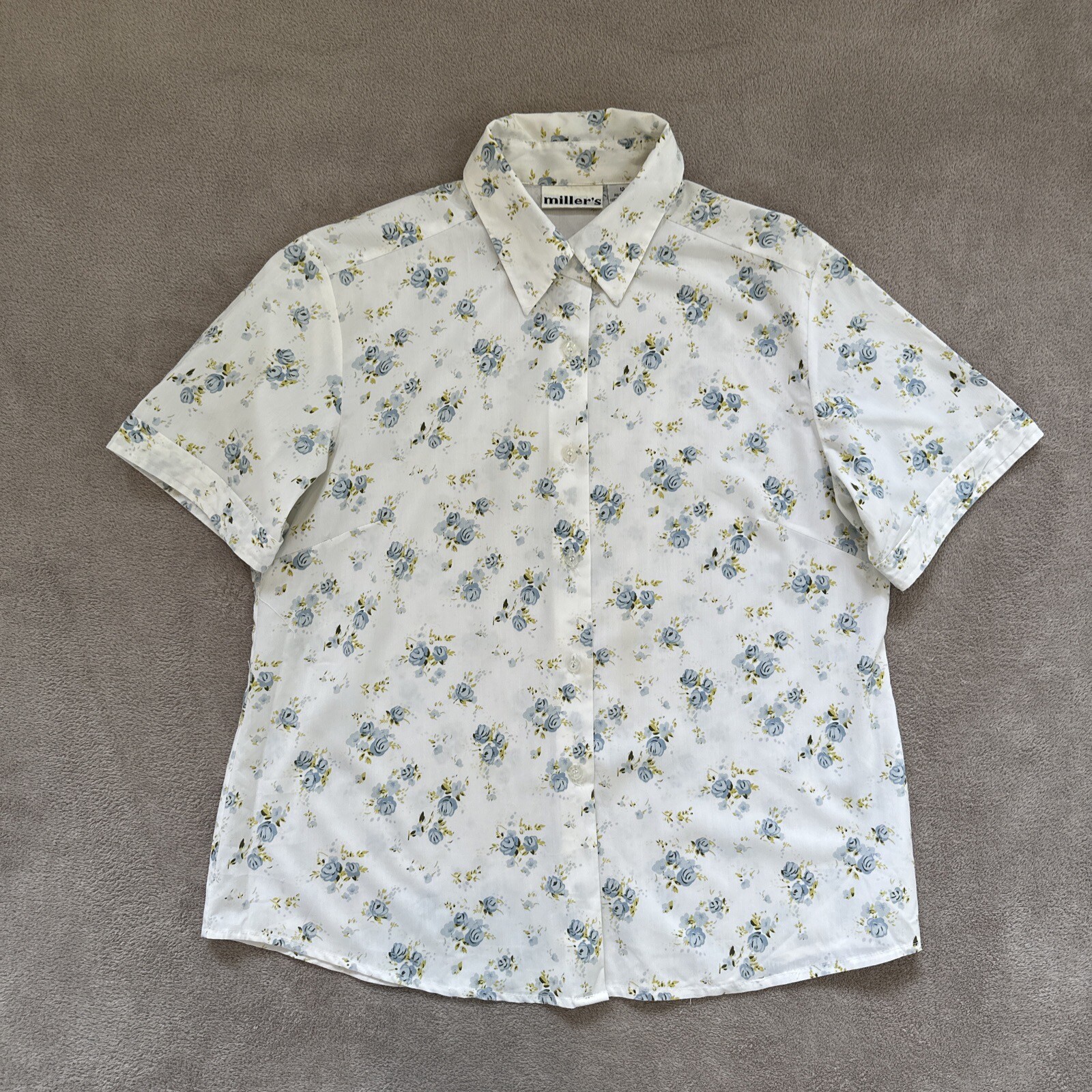 Vintage Miller’s Top Blouse Size 12 White Blue Roses Button Up Short Sleeve