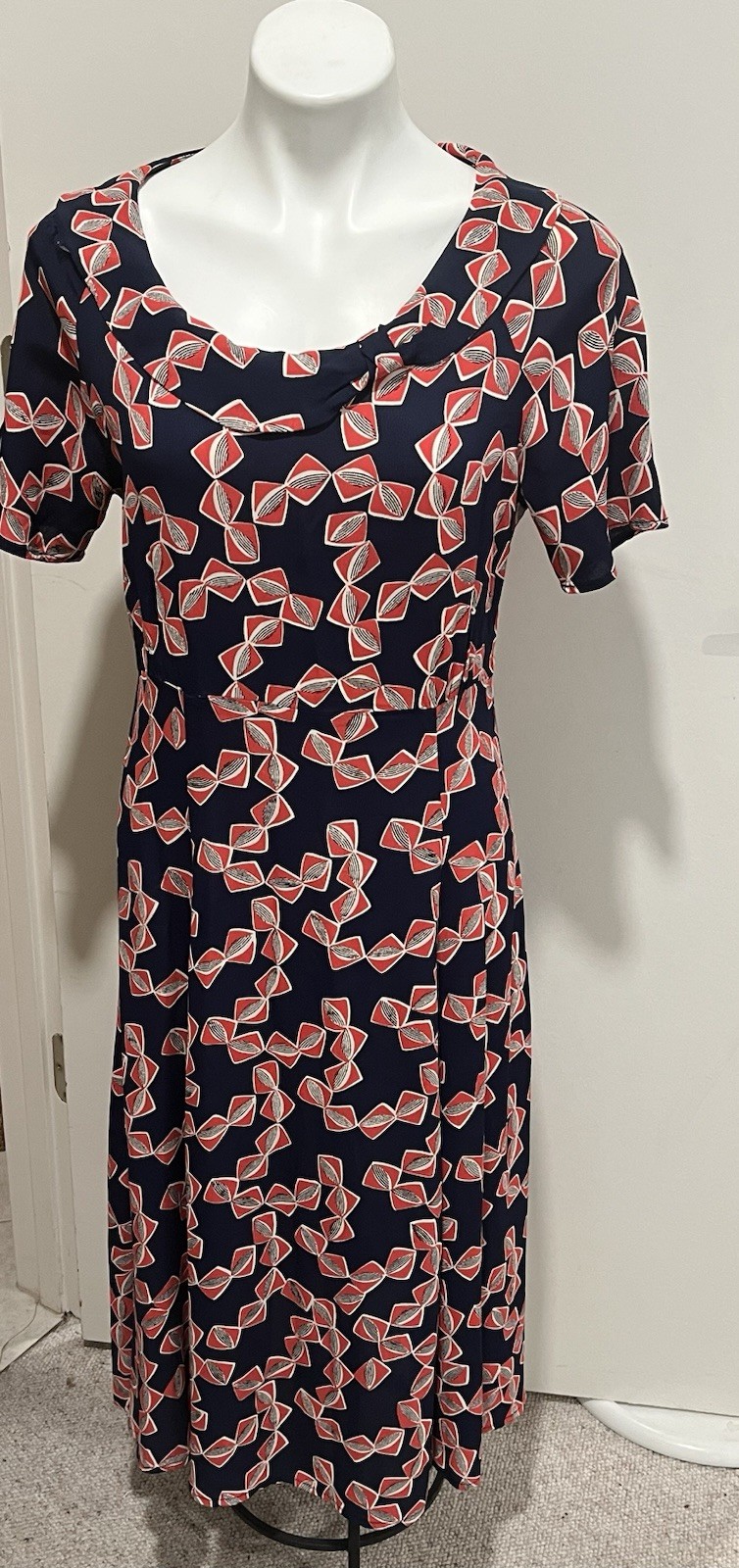 VTG Loco Lindo 90s Rayon Dress Graphic design & Boat-Neck, Medium, Made In USA.