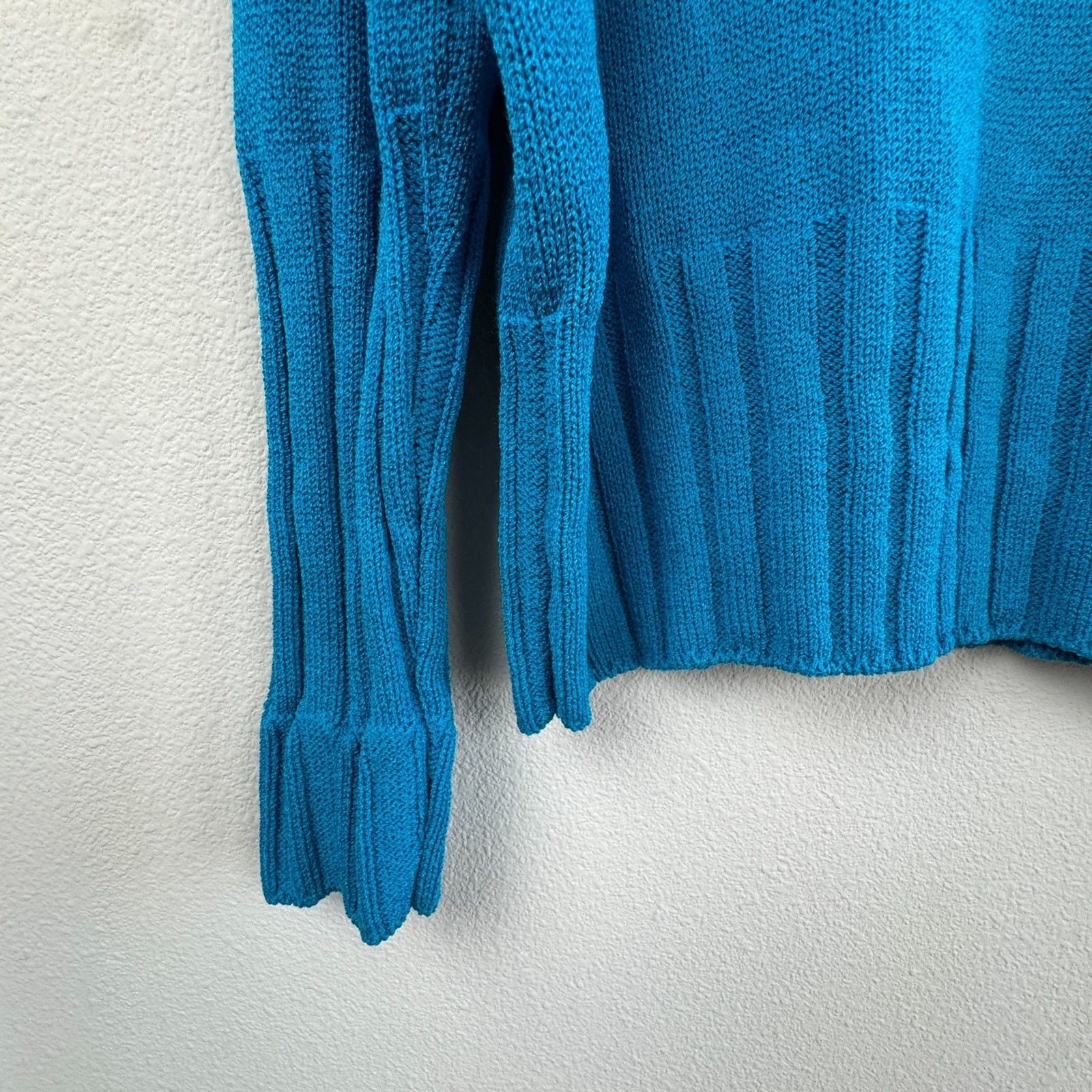 Vintage St. John Santana Knit Sweater Sz M Teal Cowl Neck Cropped Ribbed 2001