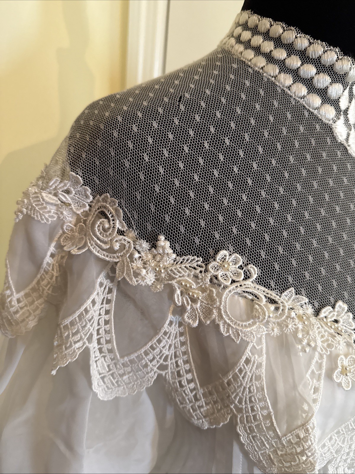 Alfred Angelo Vintage 1970’s Victorian Revival Prairie Chic Lace Wedding Dress S