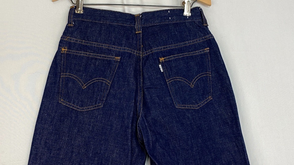 Vintage 1970s LEVI’S for GALS BIG E jeans high waist dark blue wash cotton denim