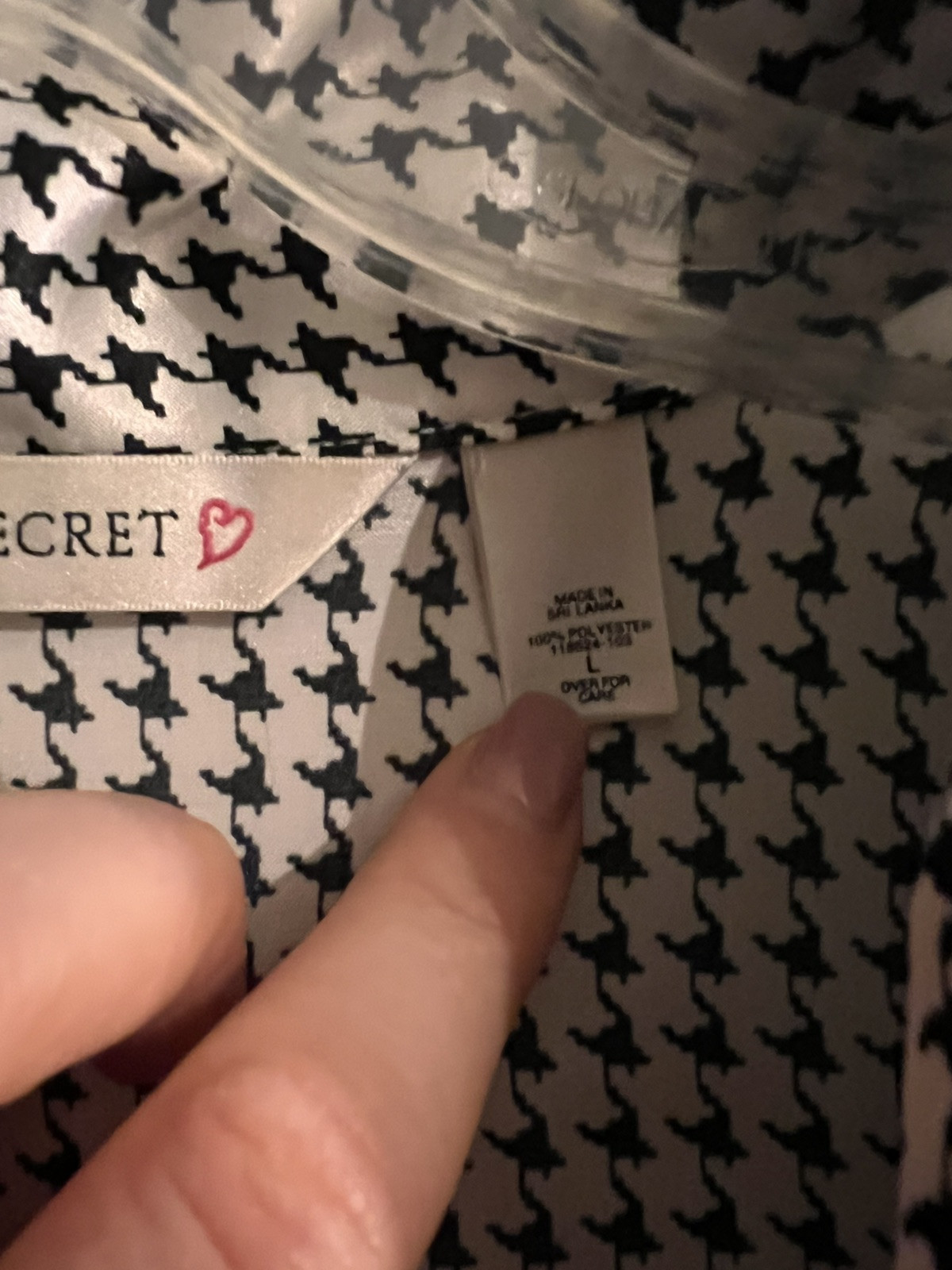 VTG VICTORIAS SECRET Black & White Houndstooth Silky Pajama Top Womens Sz L