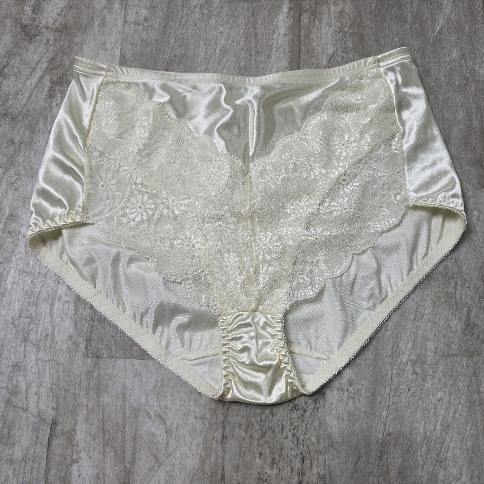 Vintage Bali Control Top Panties Size 2XL 33/34 Women’s