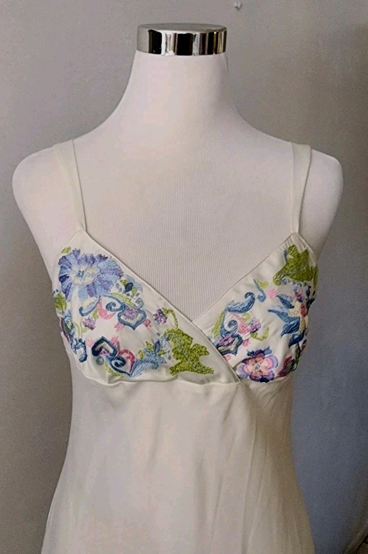 Vtg CRUZ Natori Sz M Long Peniore Nightgown Embroidery Ivory