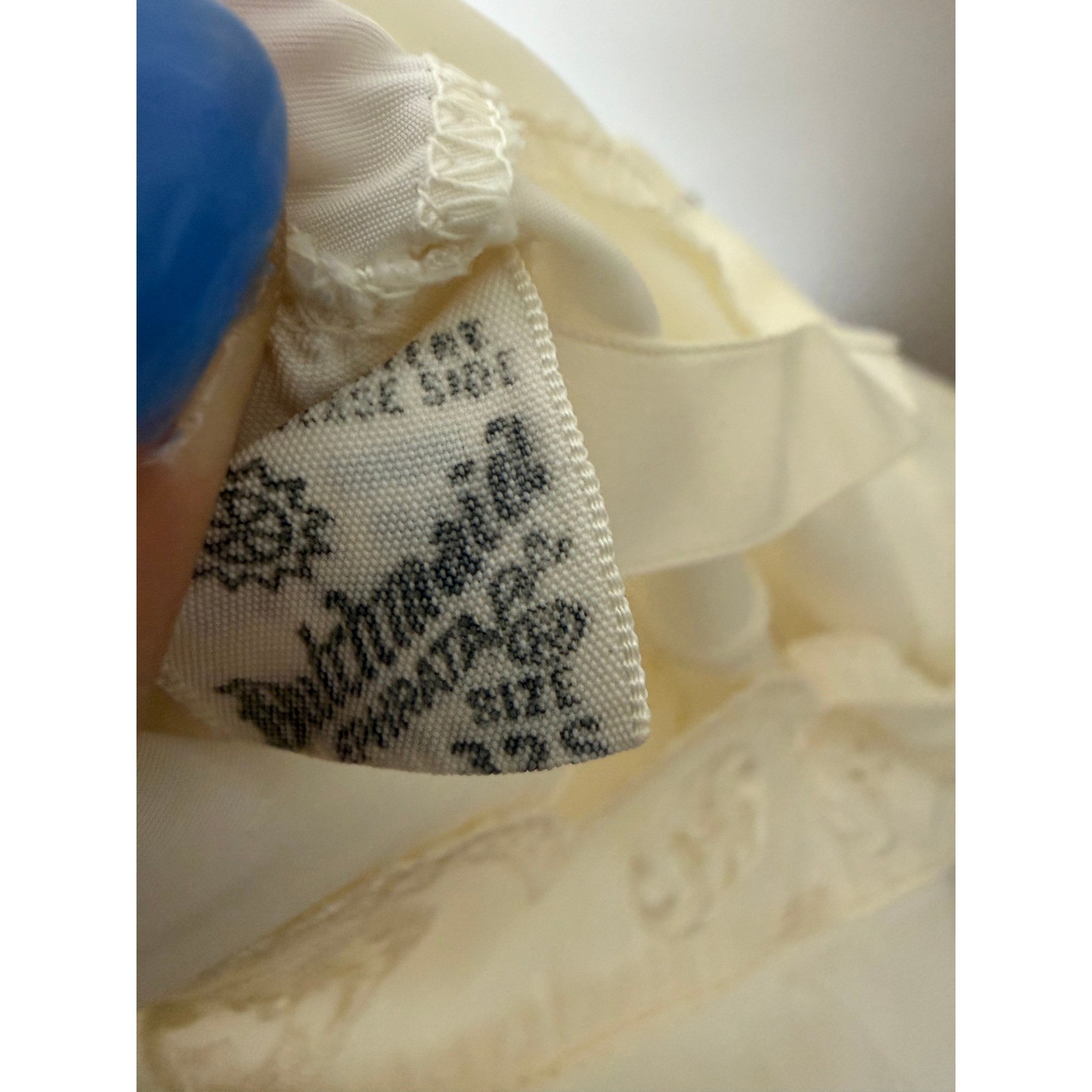Vintage Dutchmaid Cream Lace Trim Full Slip Dress Size 32S Embroidered Scallop