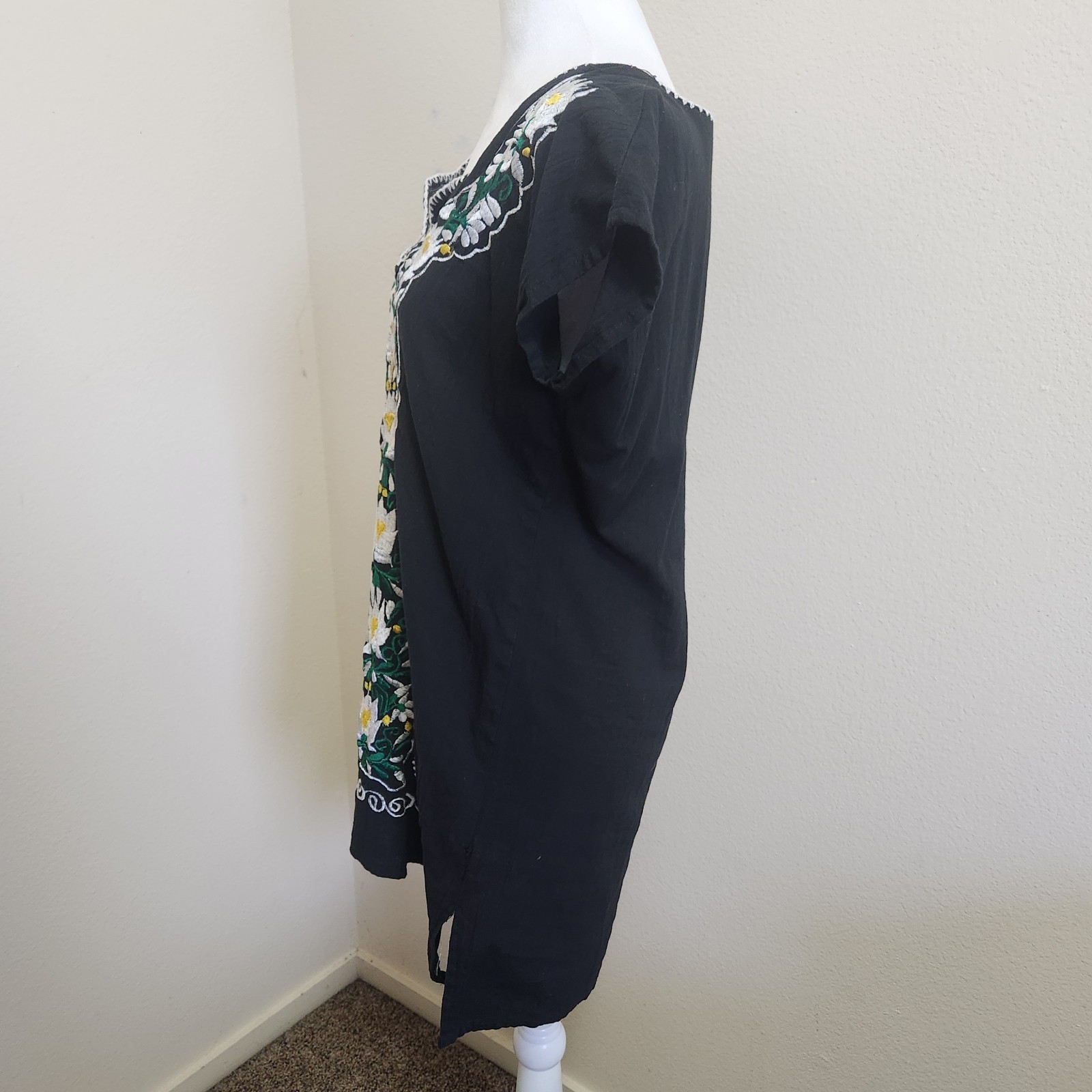 Vtg 70s Embroidered Ethnic Mexican Peasant Dress Boho Tunic L Black Lotus Resort