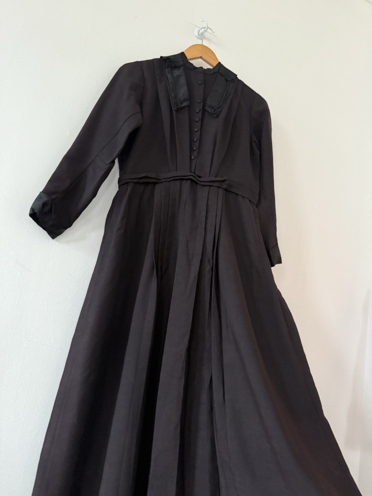 Antique Victorian Wool Crepe Full Length Winter Wrapper Dress/Duster Mourning M