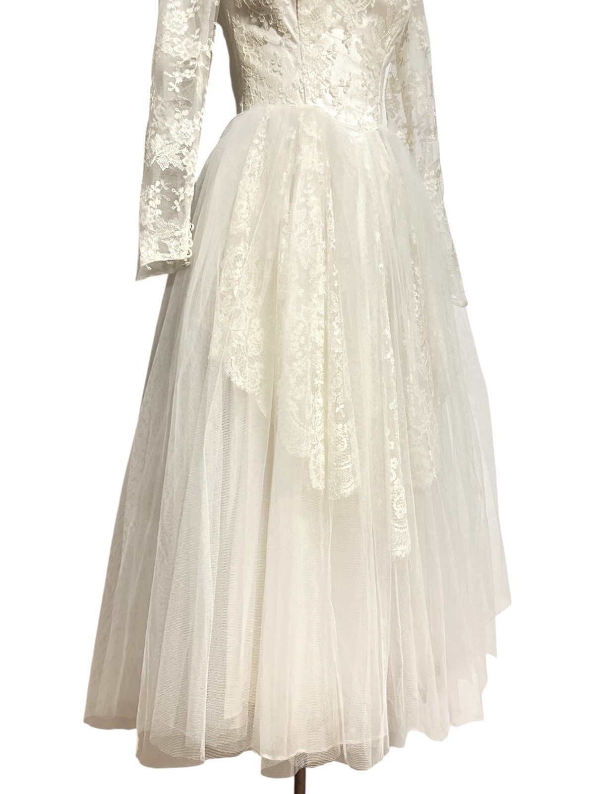 VTG 1950s 60s Lace Tea Length Wedding Dress XS Audrey Hepburn Modest MCM Bride