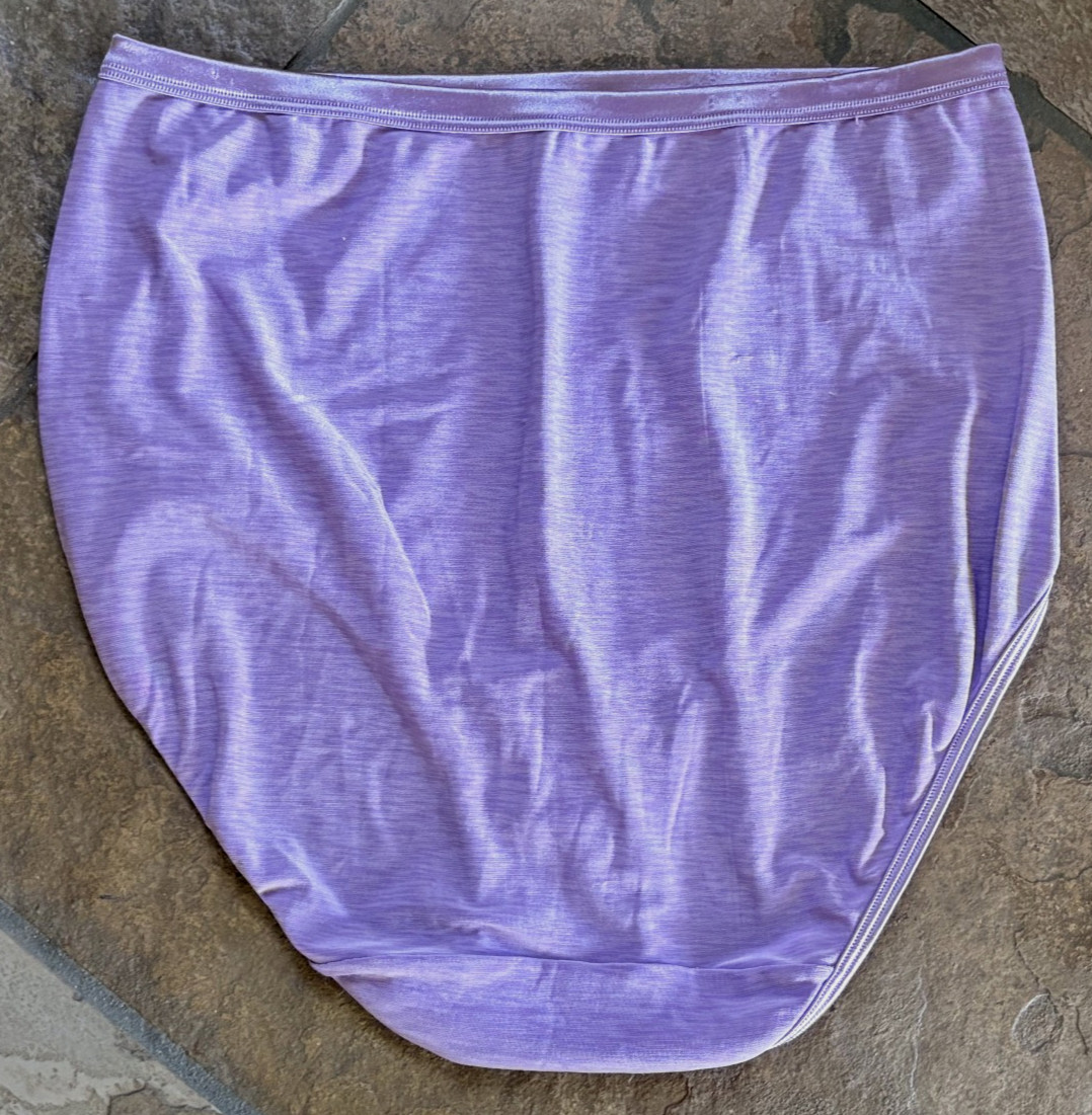 Vanity Fair BODY Large LILAC Silky Smooth Illumination Full Brief Panties #13109