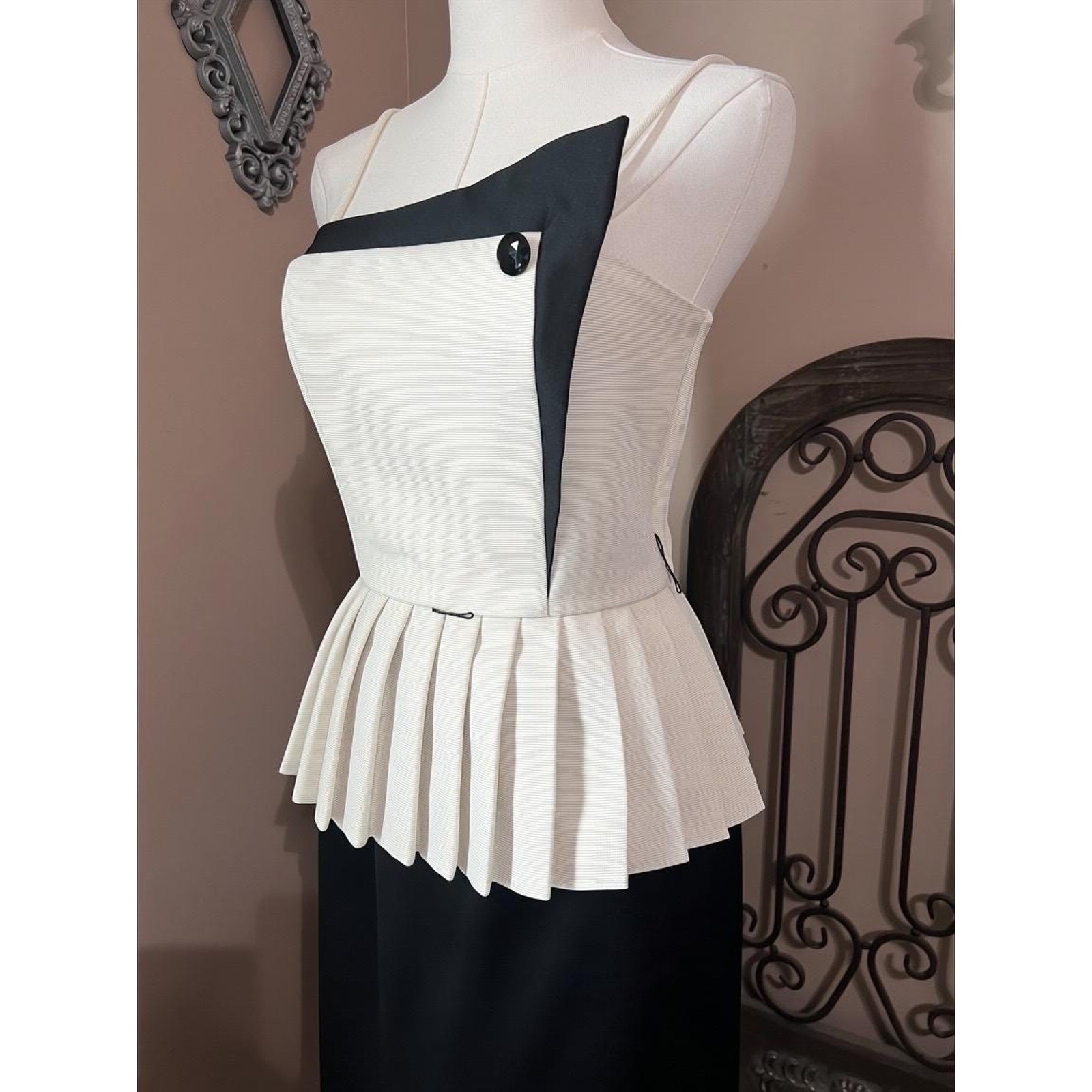 Vintage 80s Black & Ivory Structured Peplum Cocktail Dress Size S New Wave Goth