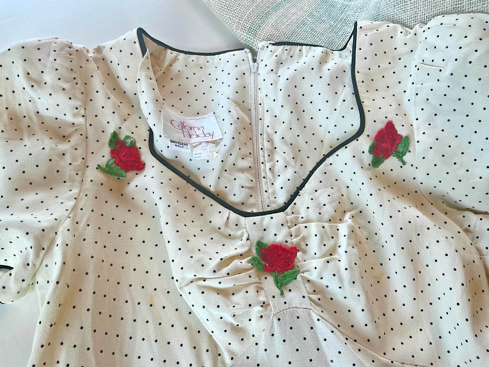 Very Vintage 1970s California Holiday Ivory Maxi Dress in 1940s Style Size 9