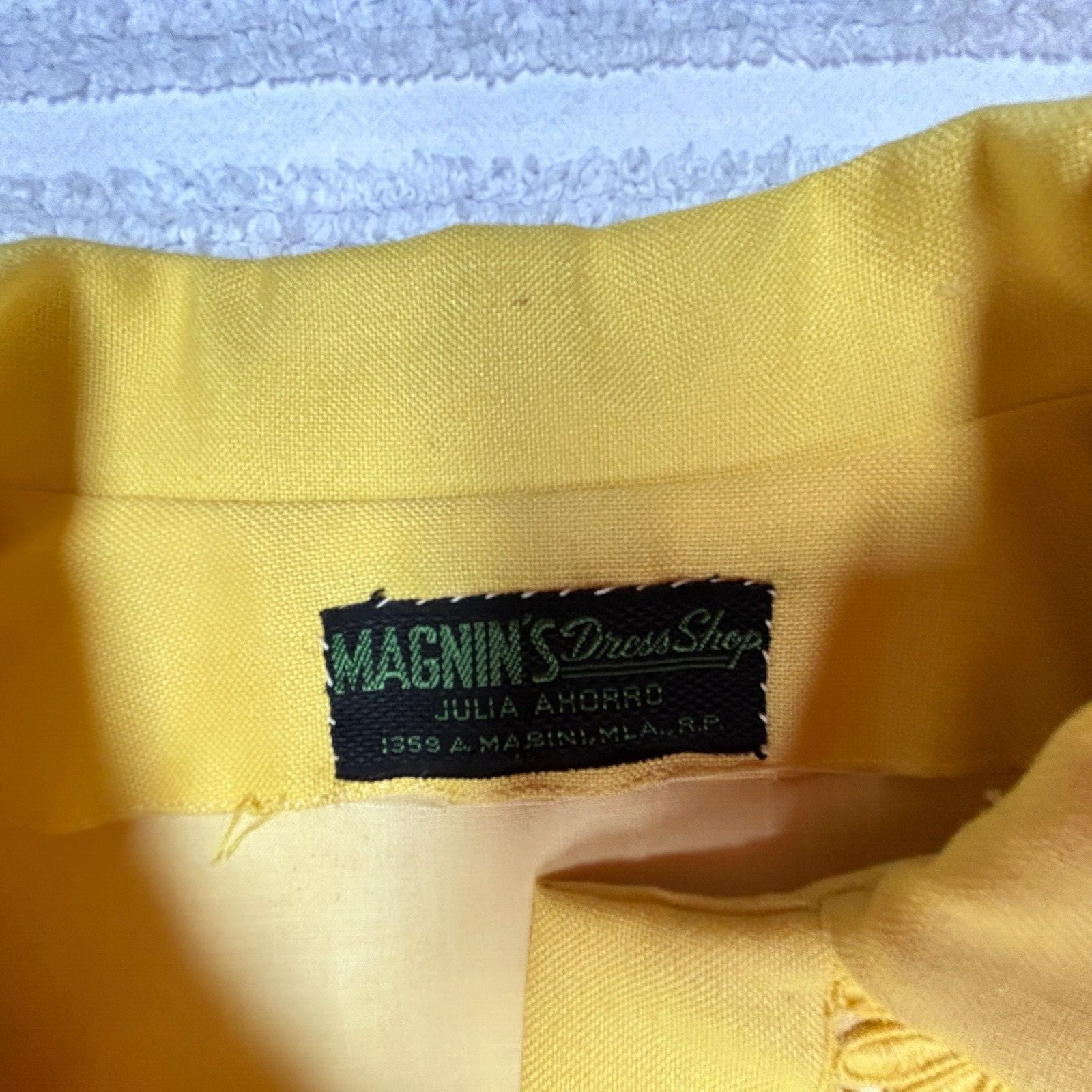 Vintage Magnin’s Julia Ahorro Womens Top Grandmacore Floral Yellow Blouse Shirt