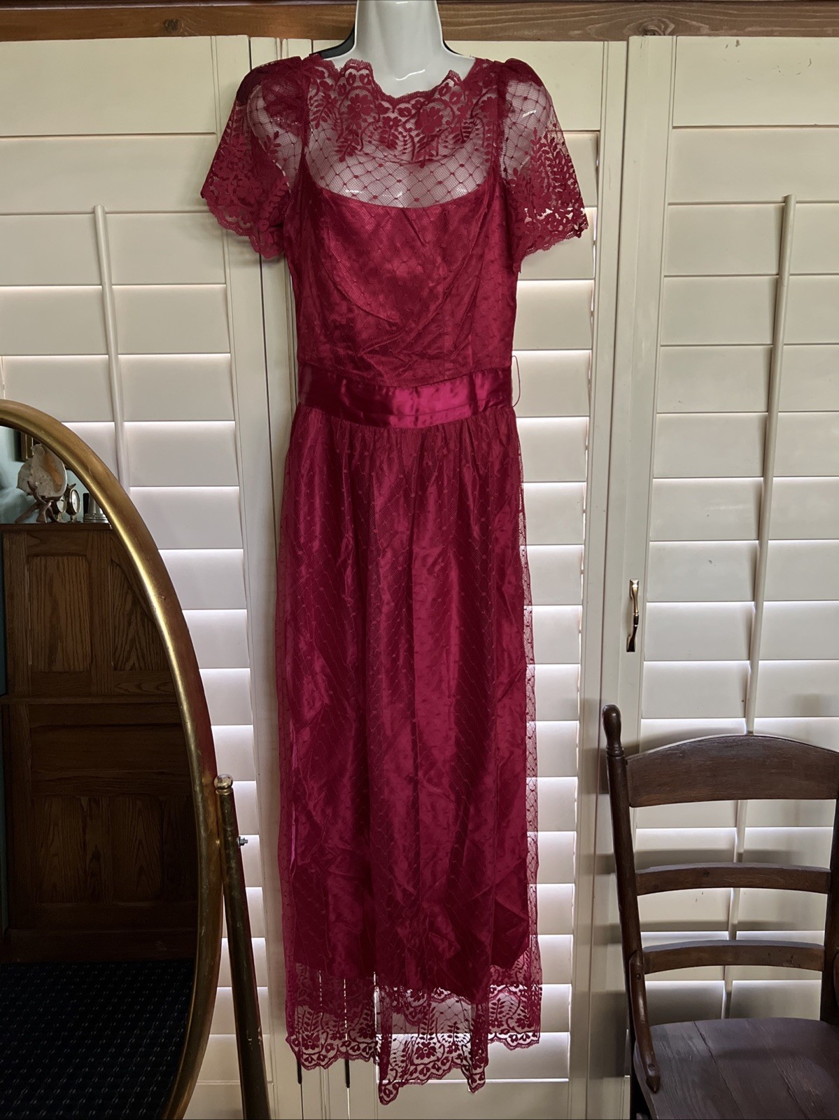 Vintage 1970s (?) Formal Burgundy Lace Over Satin Maxi Dress Junior Sz 13/14