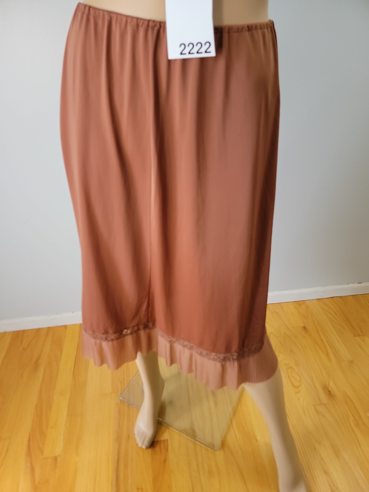 Vintage Munsingwear Tricot Nylon Brown Half Slip Pleat/Lace Detail Size Large