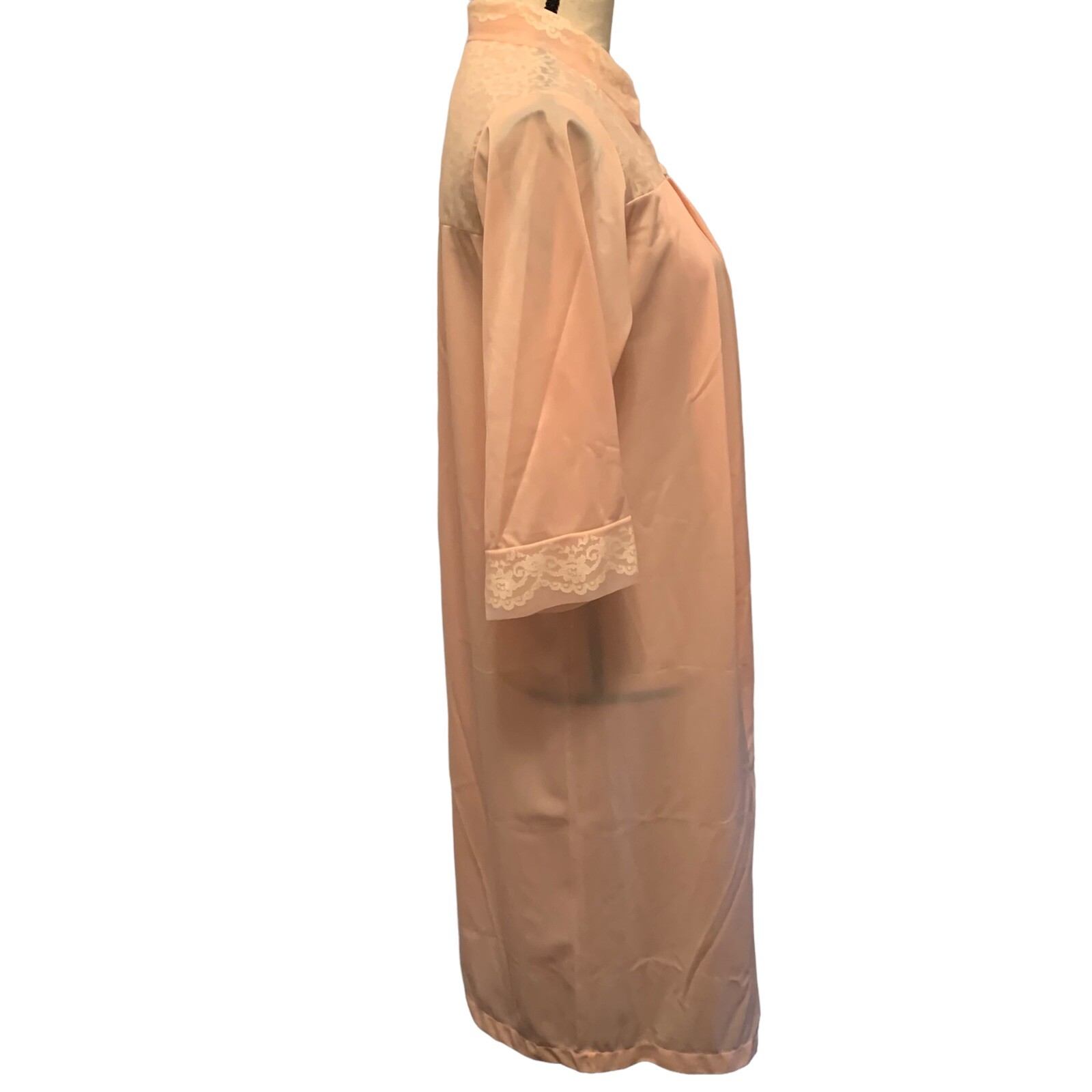 Herson Kickernick Robe Womens Medium Nylon Dusty Pink Lace 1/2 Sleeve Button VTG