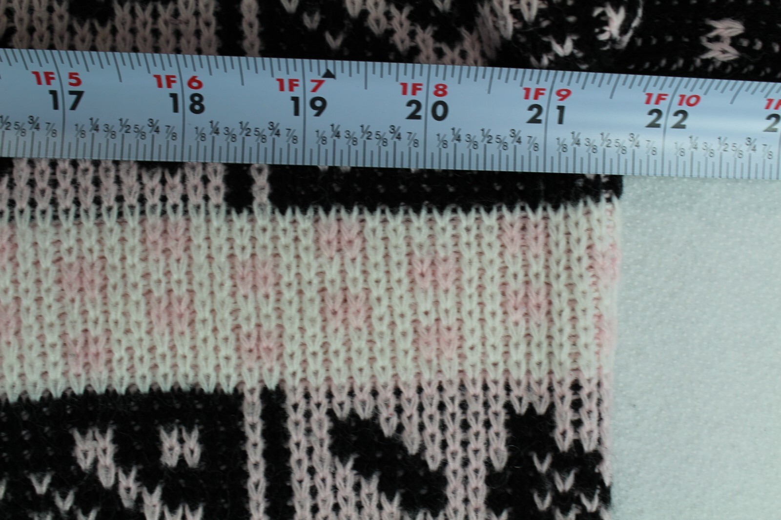 Vintage Croquet Club Women’s Large Sweater Black and Pink With Snowflakes