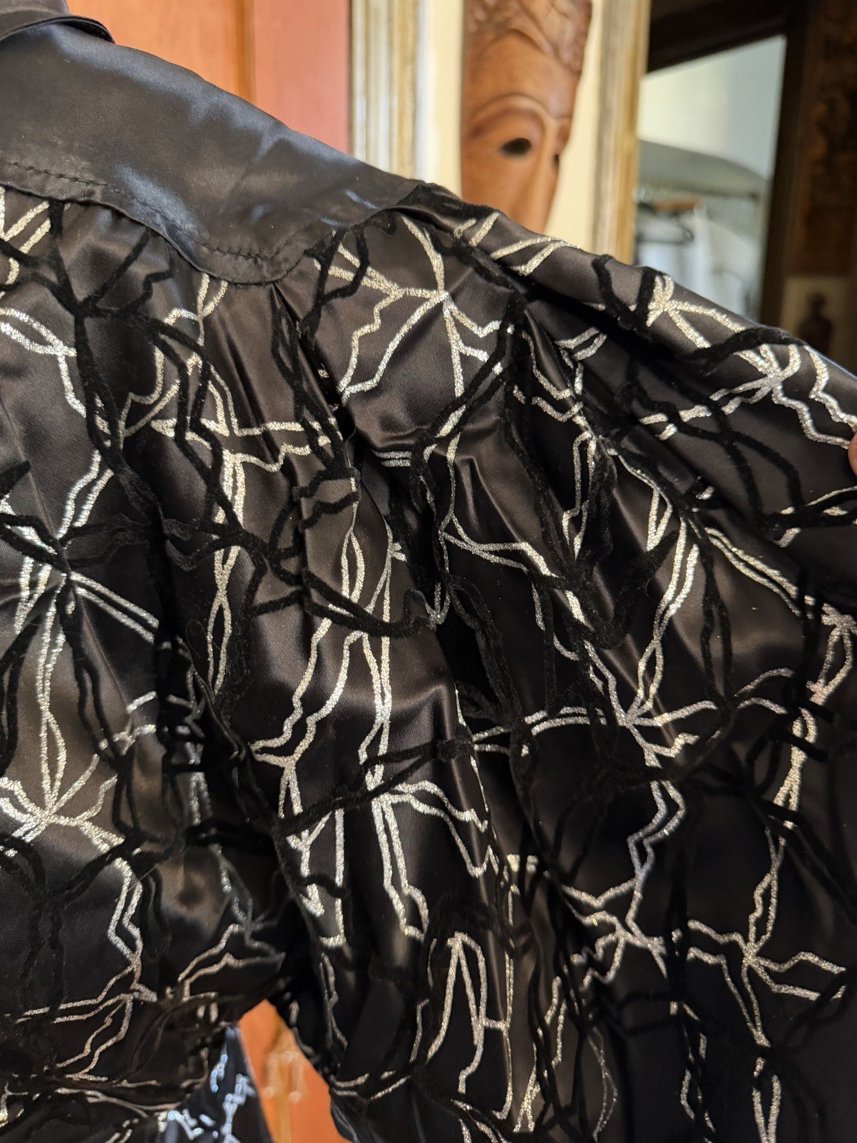 Vintage Ginger Black and Silver Abstract Metallic Evening Blazer Puffy Sleeves