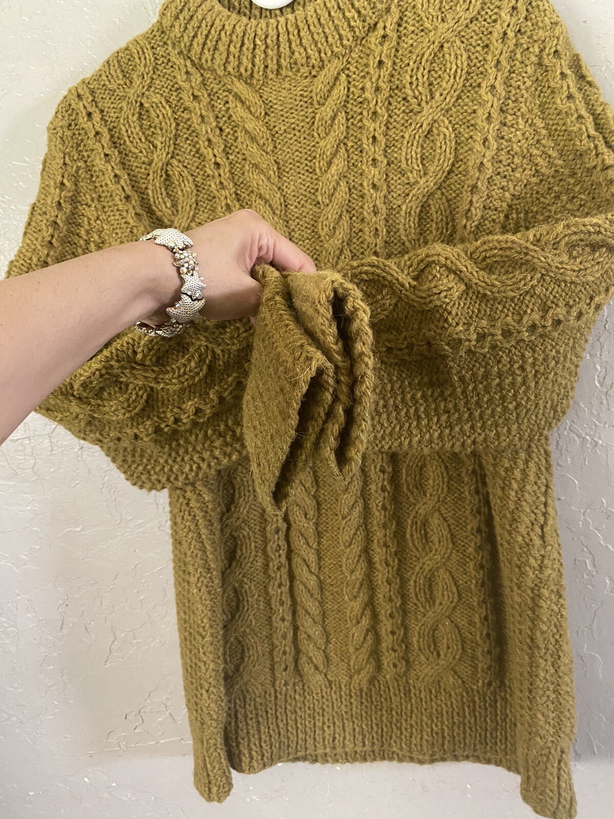 VINTAGE A Loch Erisort Garment 100% Pure New Virgin Wool Cable Knit Sweater L