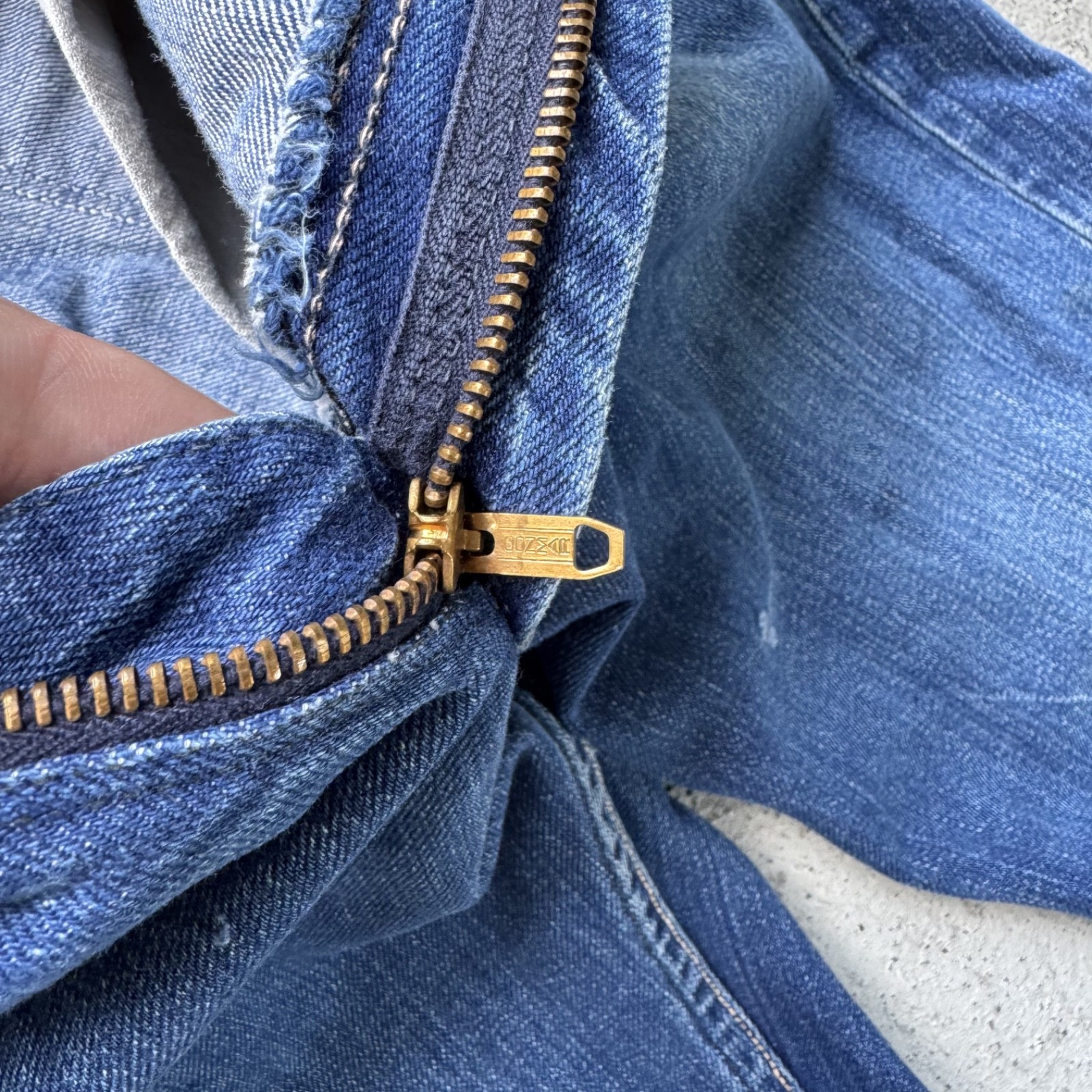 1960s Circle S Sears Roebuck and Co Half Selvedge Dark Wash Jeans 26×24.5 Short