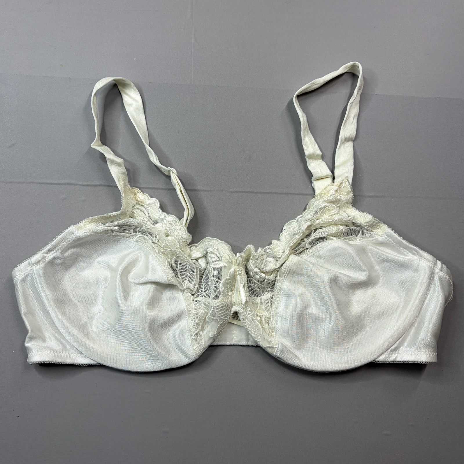 Vintage Wacoal Bra 36C Lace & Satin Unlined Cup Underwire Adjustable 85122