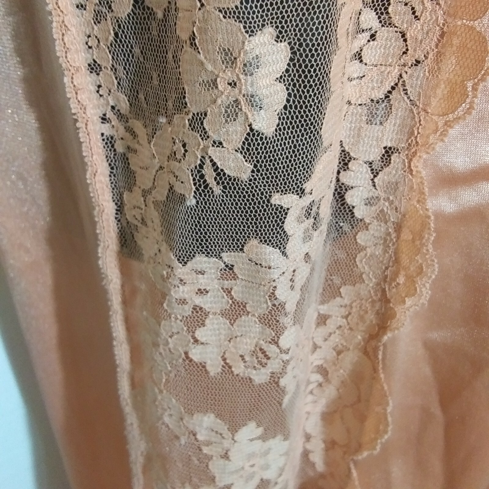 Gossard Artemis Vintage Long Peach Night Gown Lace Women’s Size M Petite Bust 34