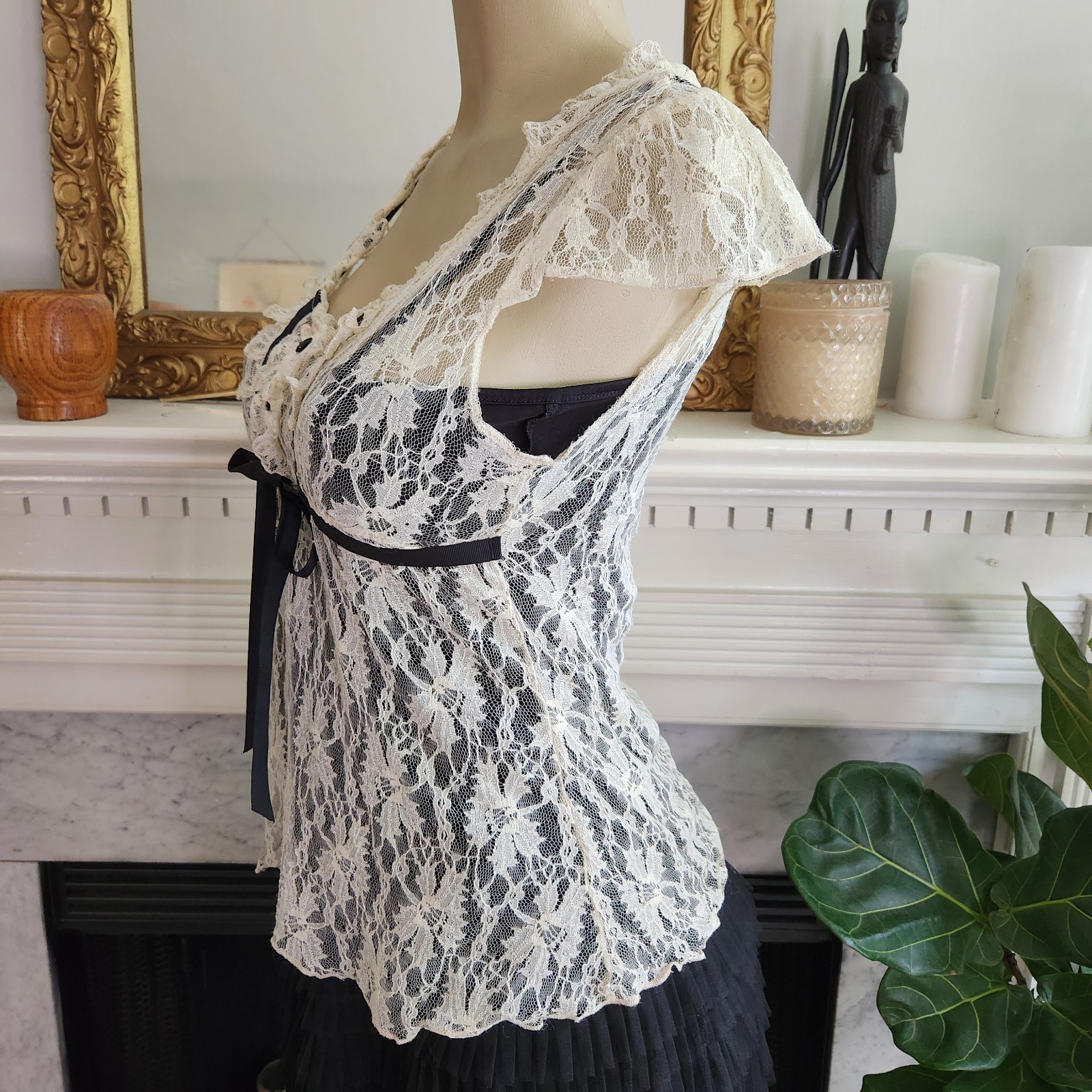 Vintage 90s Y2K Beige Lace Top Sz M Black Ribbon Sheer Ruffle Gothic Romantic