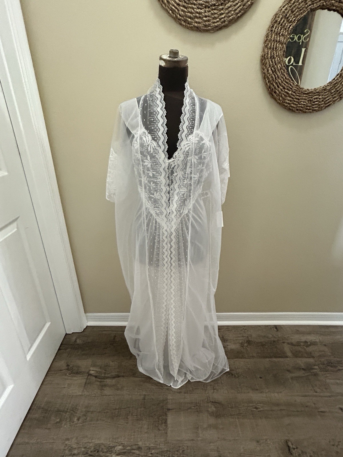 2 PC LATAISA Peignoir Nylon Chiffon Lace Nightgown Robe Set Wedding White NEW
