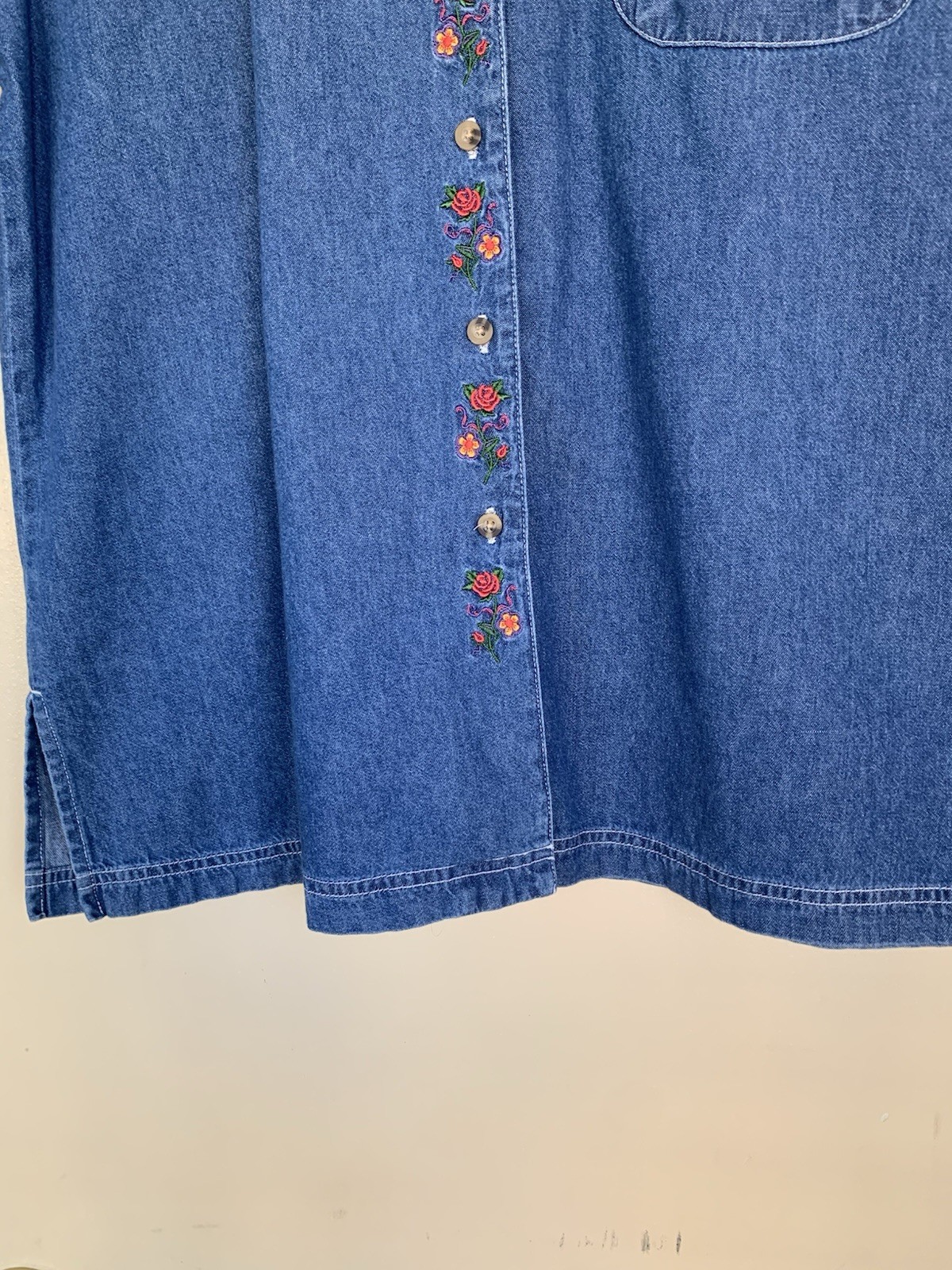 Vintage Lee Floral Embroidery Jean Shirt Button Down USA 90’s Grandma Top Sz.L