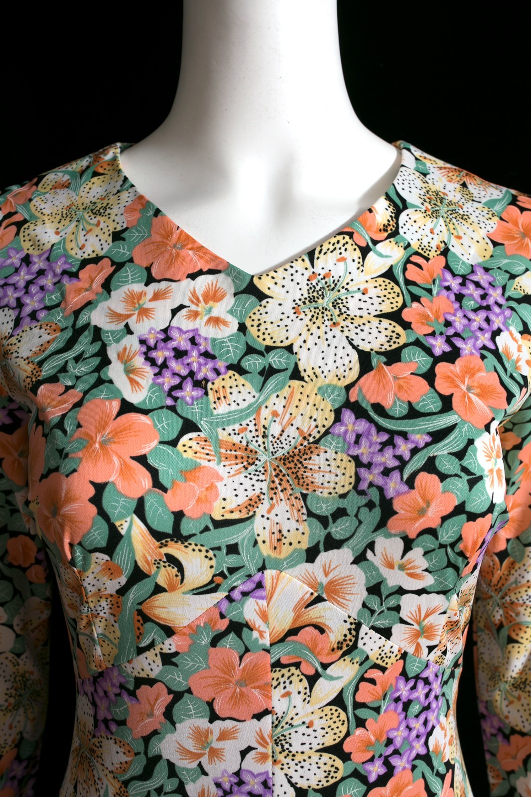 Gorgeous Vintage 70s Pastel Green Peach Purple Floral Patterned Maxi Dress